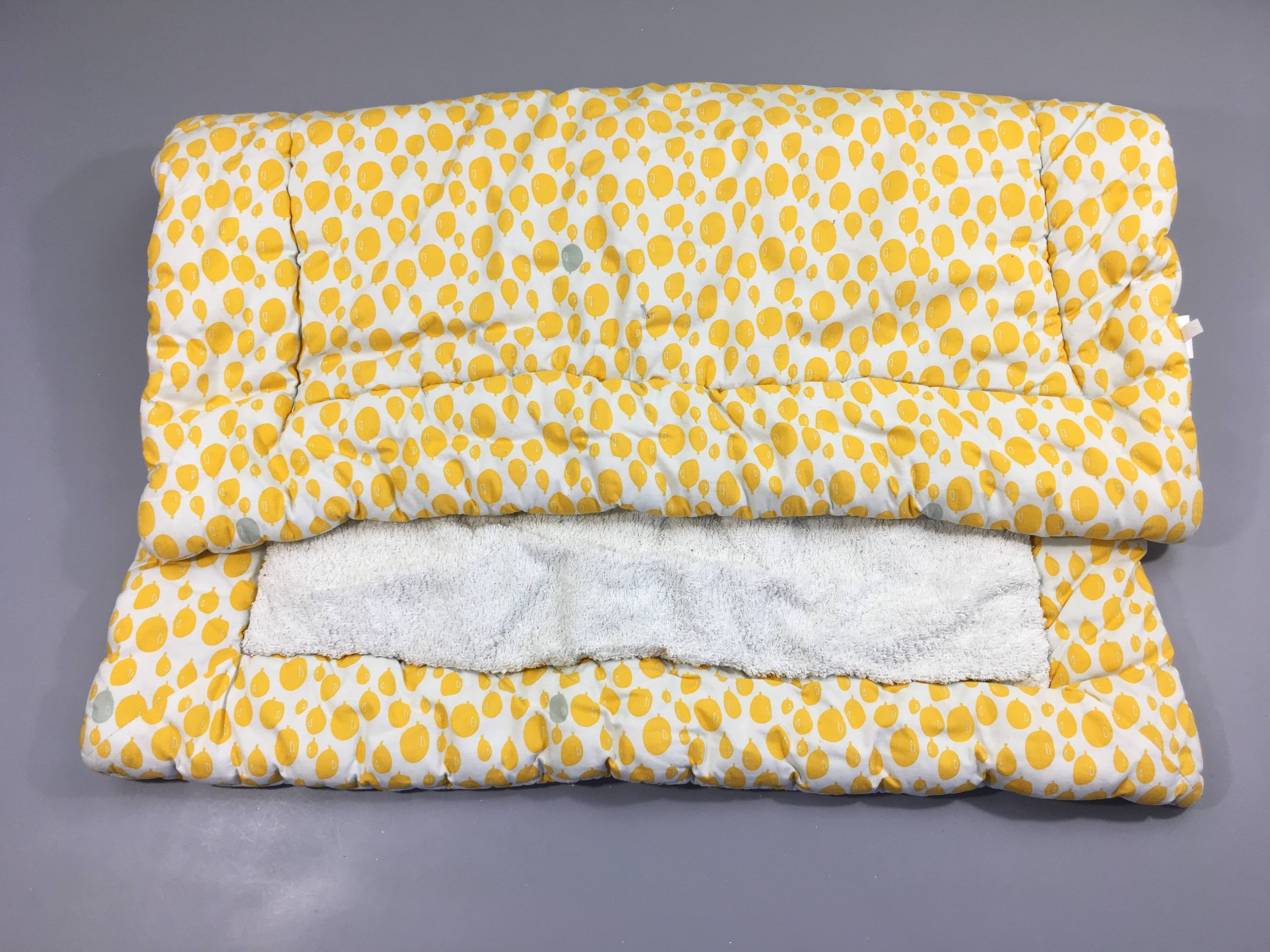 Tapis de parc Trixie baby blanc , ballons jaunes  75x90cm