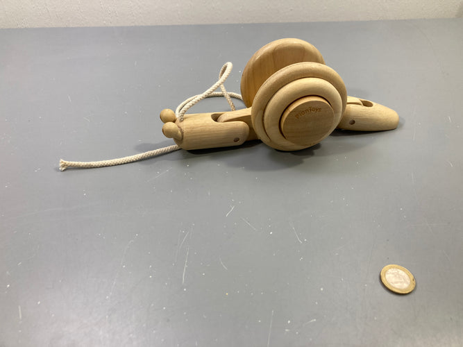 Escargot à tirer en bois articulé, bois naturel, avec cordelette, PlanToys, moins cher chez Petit Kiwi