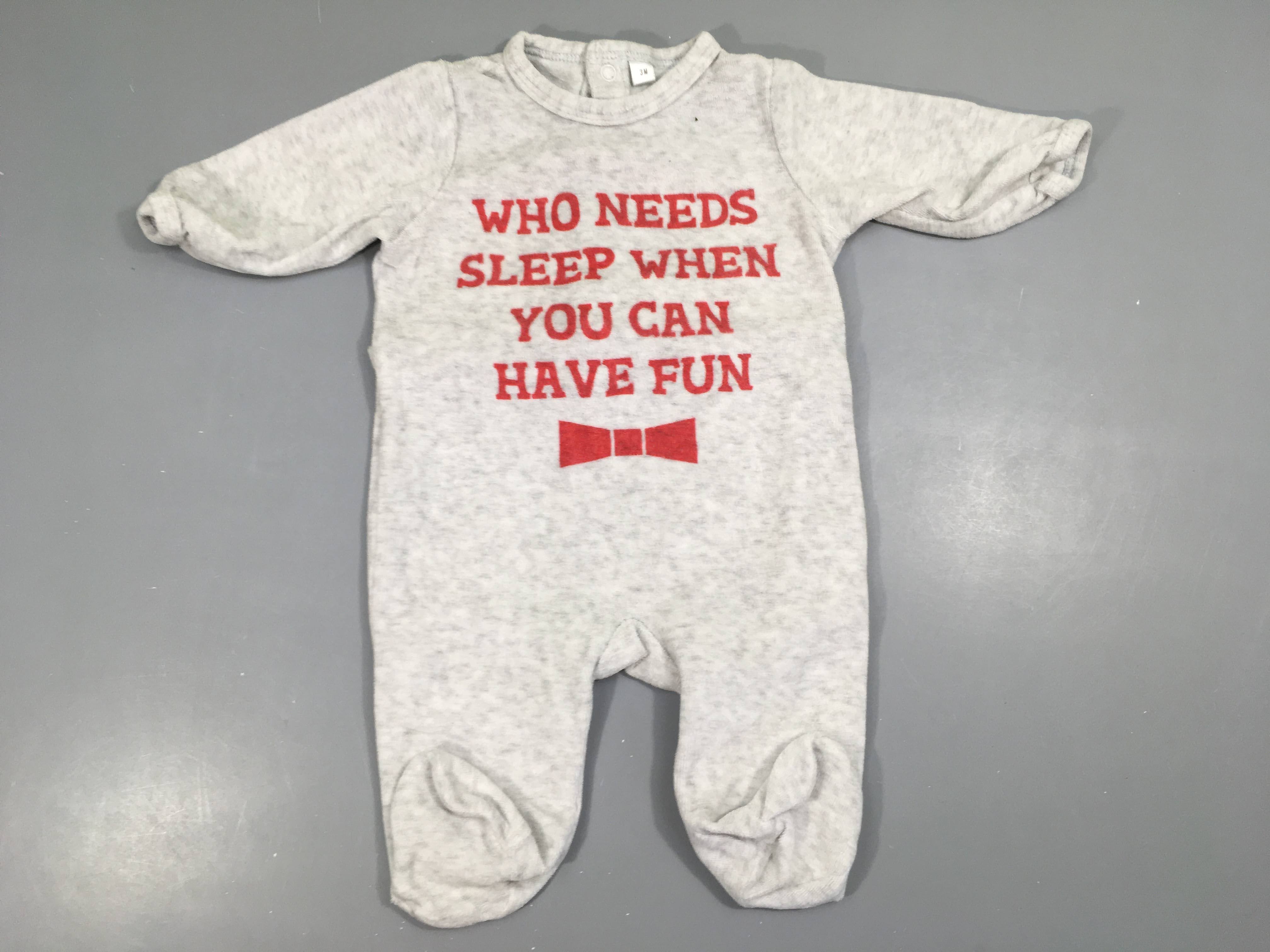 Pyjama velours gris clair who needs sleep