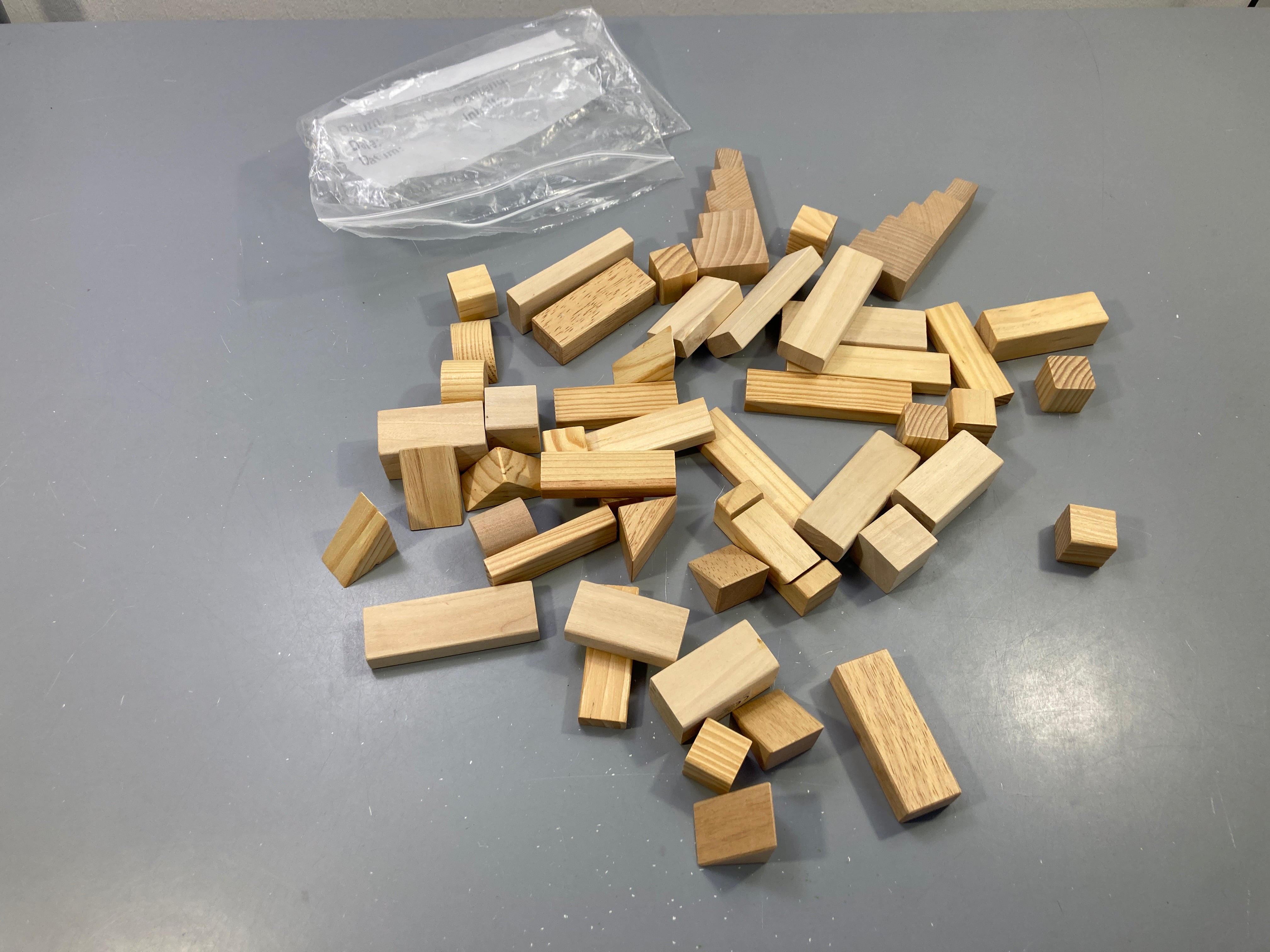 Lot de blocs de construction en bois naturel, cubes, escaliers, triangles