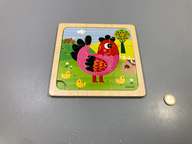 Puzzle en bois 9 pcs poule et poussins, Janod, moins cher chez Petit Kiwi