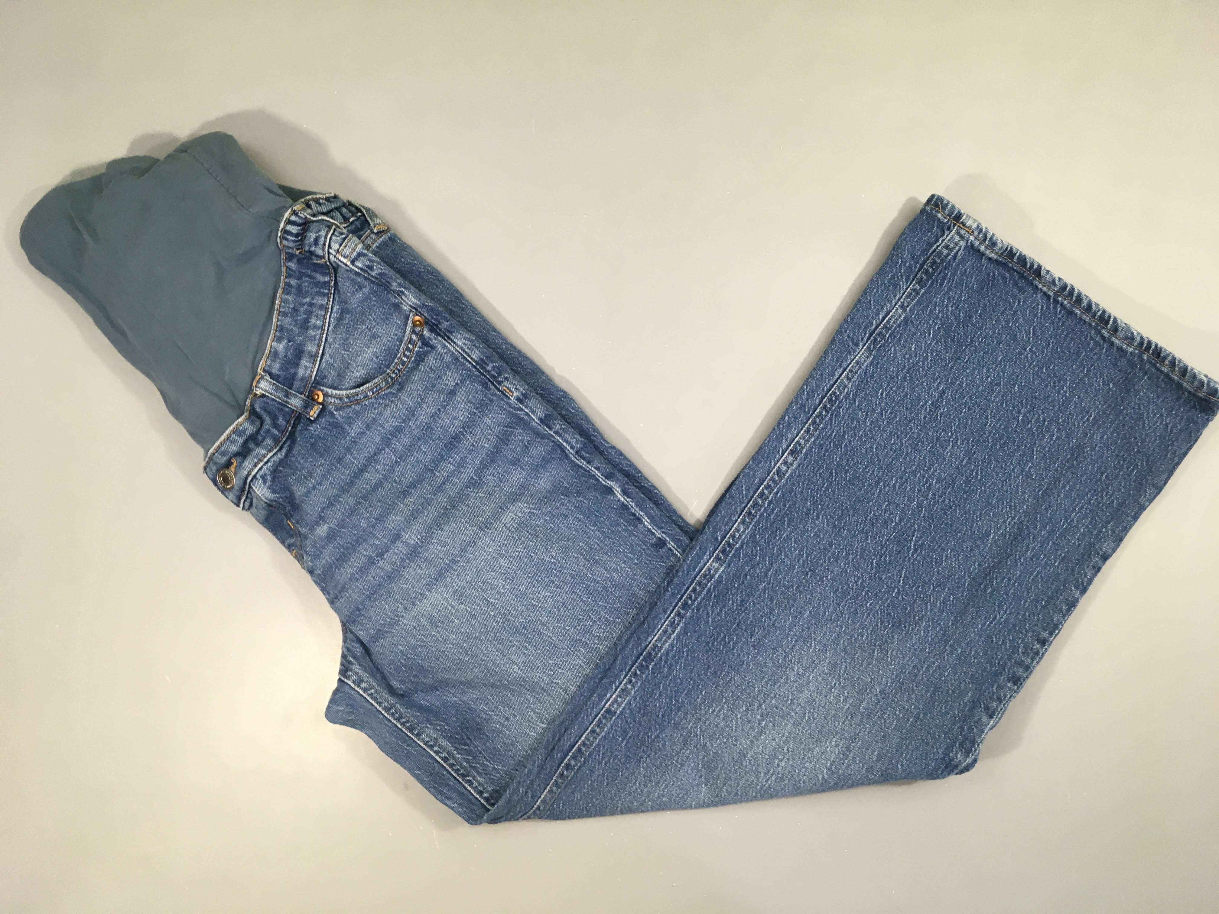 Jeans large de grossesse