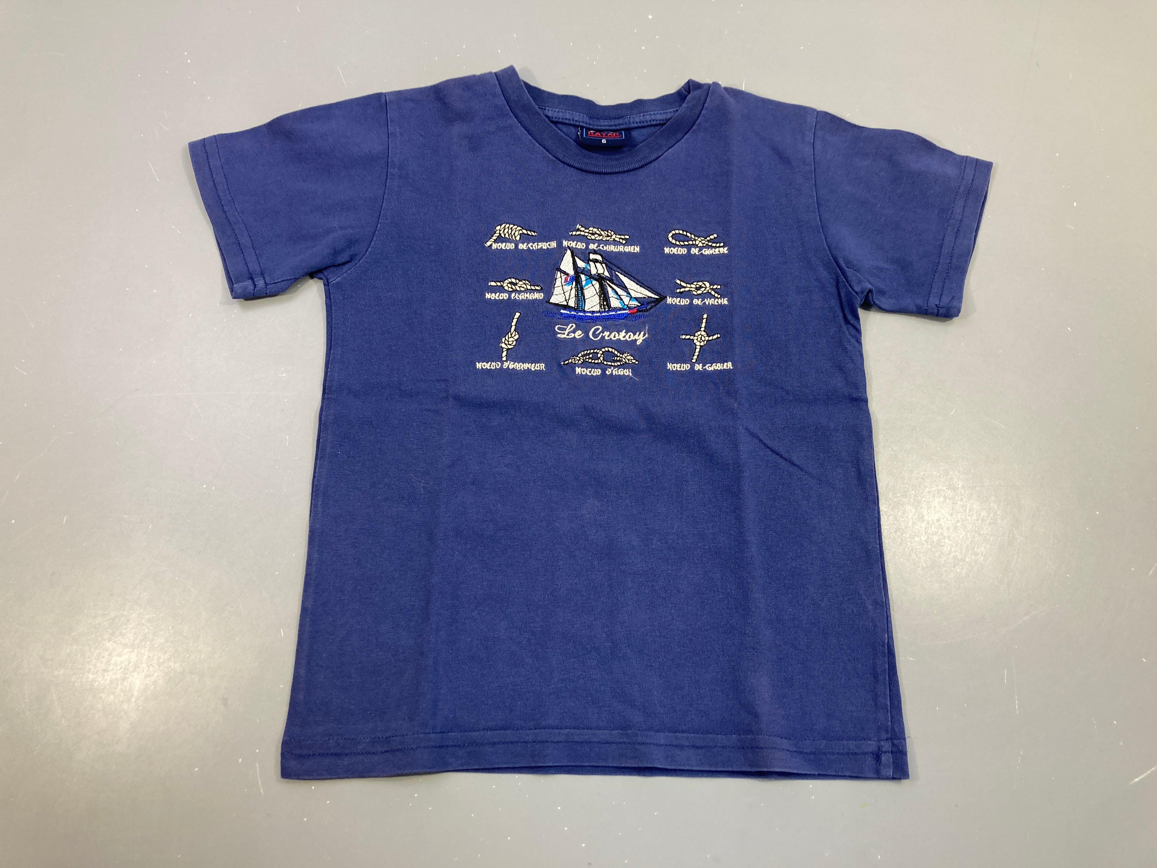 T-shirt m.c bleu marine bateau brodé