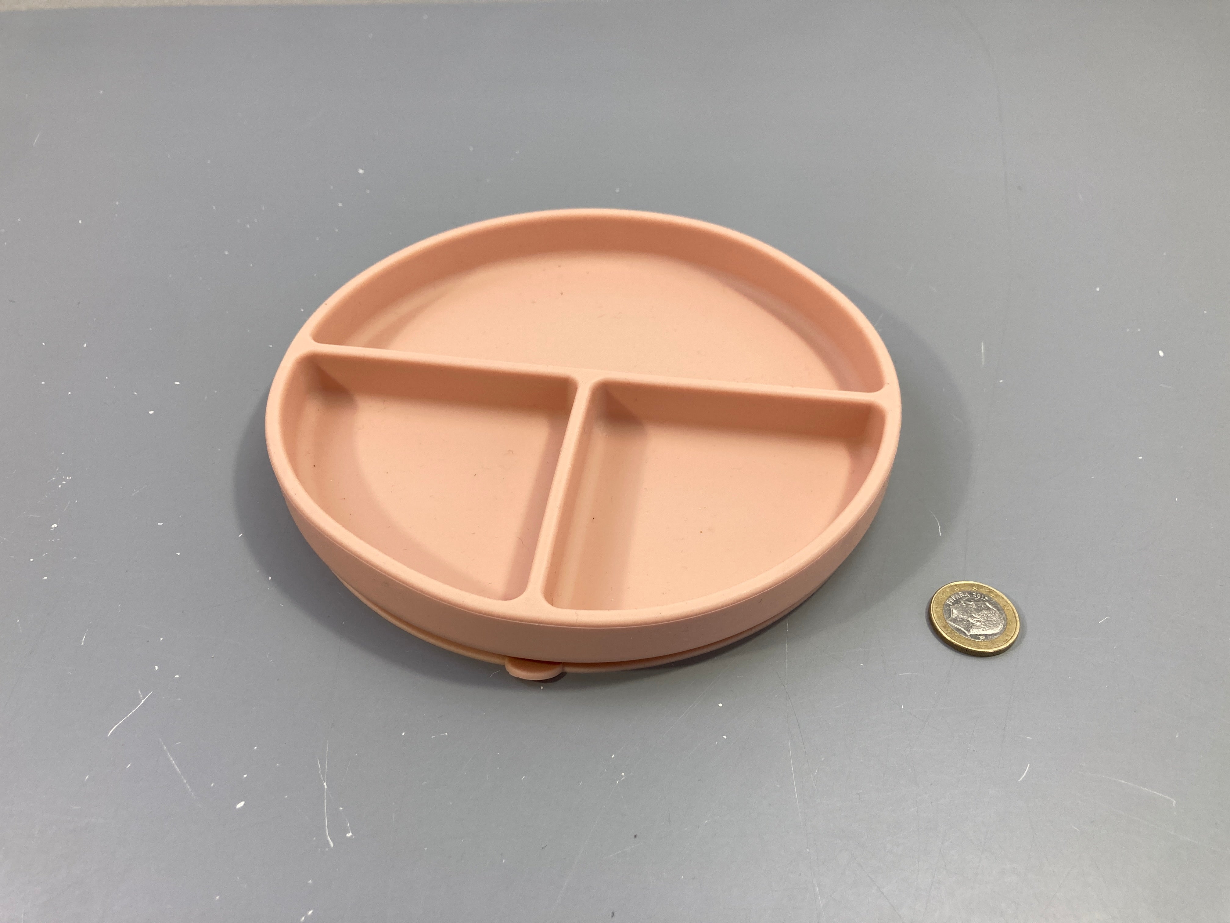 Mushie Assiette à compartiments - Ventouse en Silicone | Sans BPA