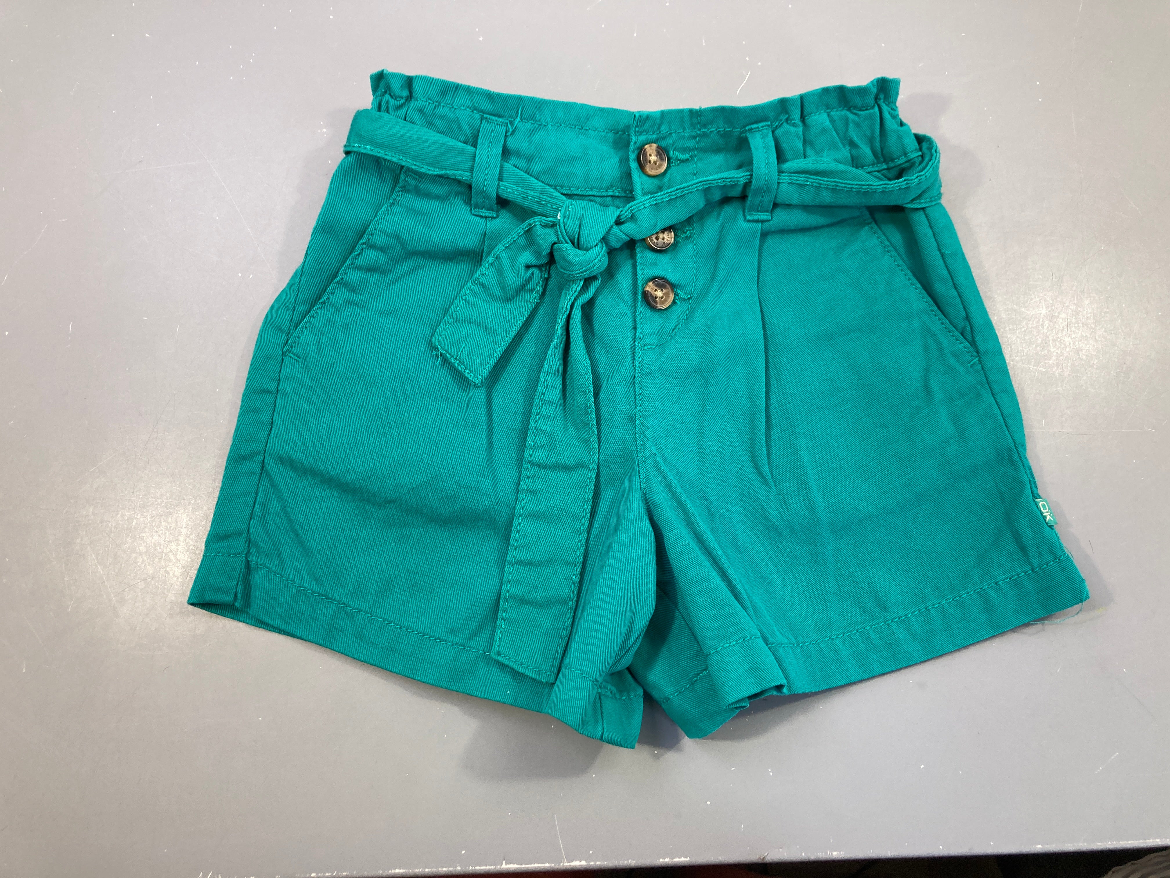 Short vert ceinture