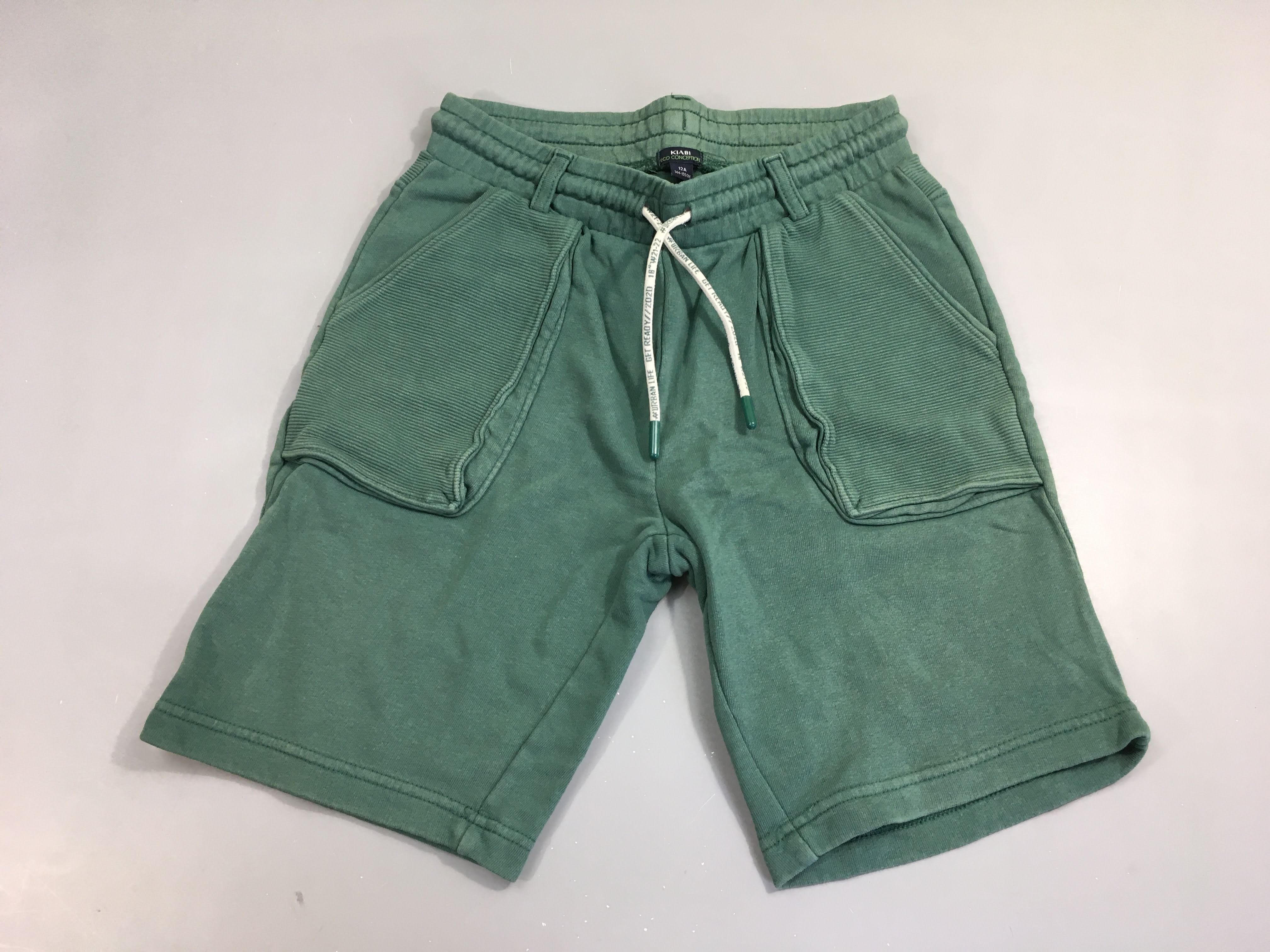 Bermuda molleton vert texturé