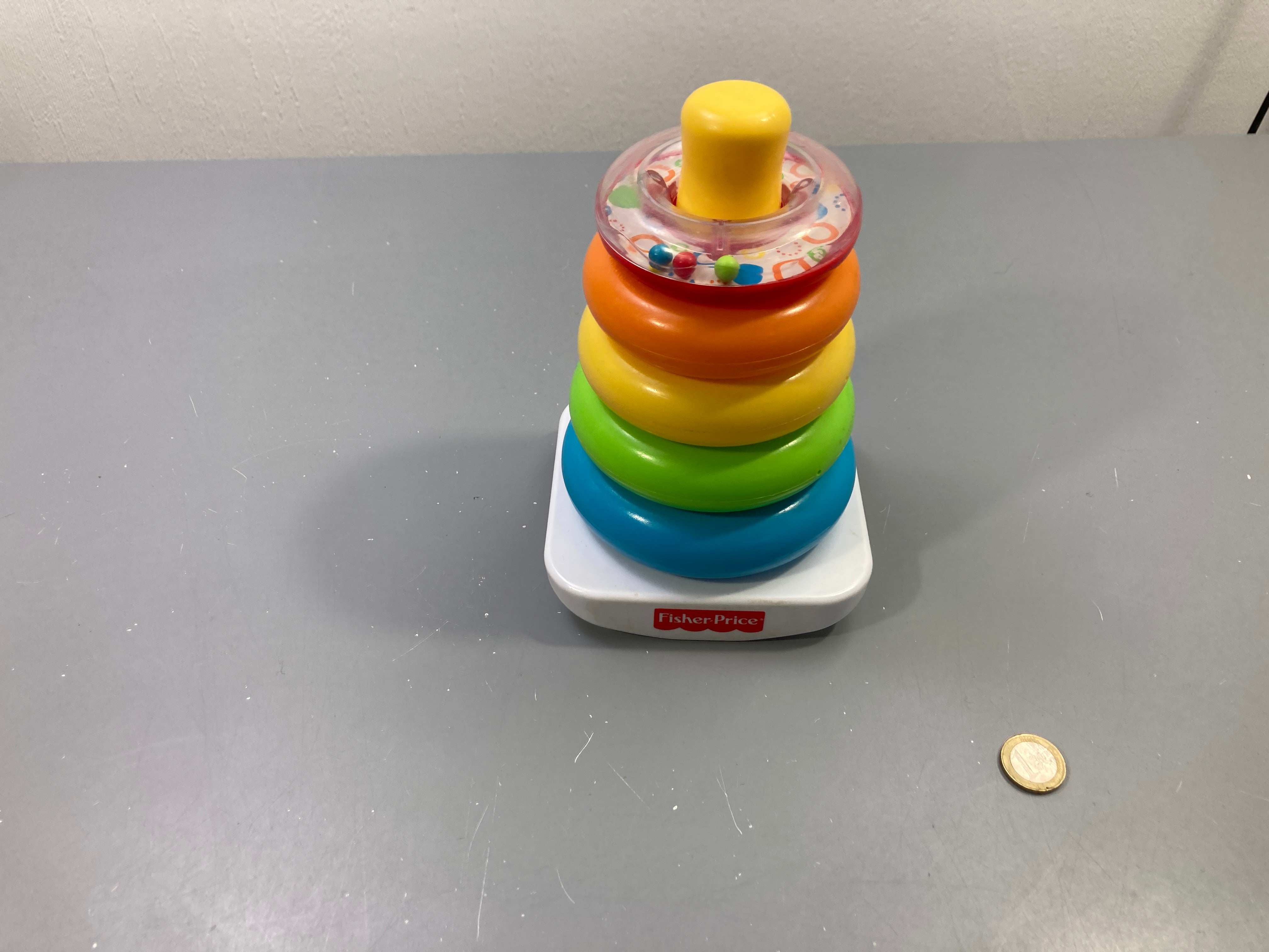 Pyramide d'anneaux à empiler, anneau hochet, multicolore