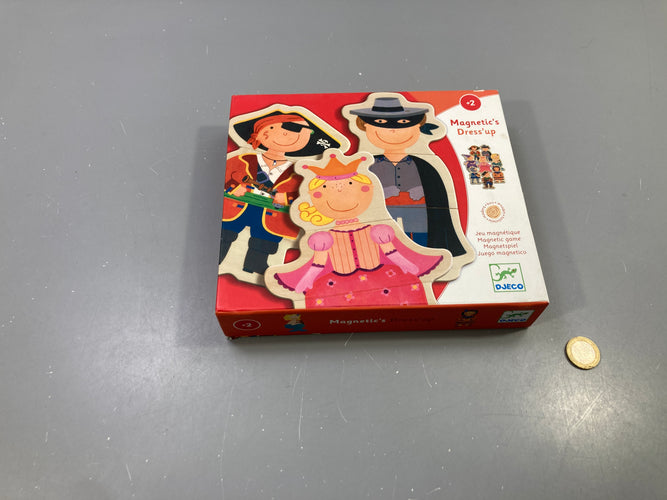 Jeu magnétique en bois Magnetic's Dress'up, personnages à habiller, dès 2 ans - complet, moins cher chez Petit Kiwi