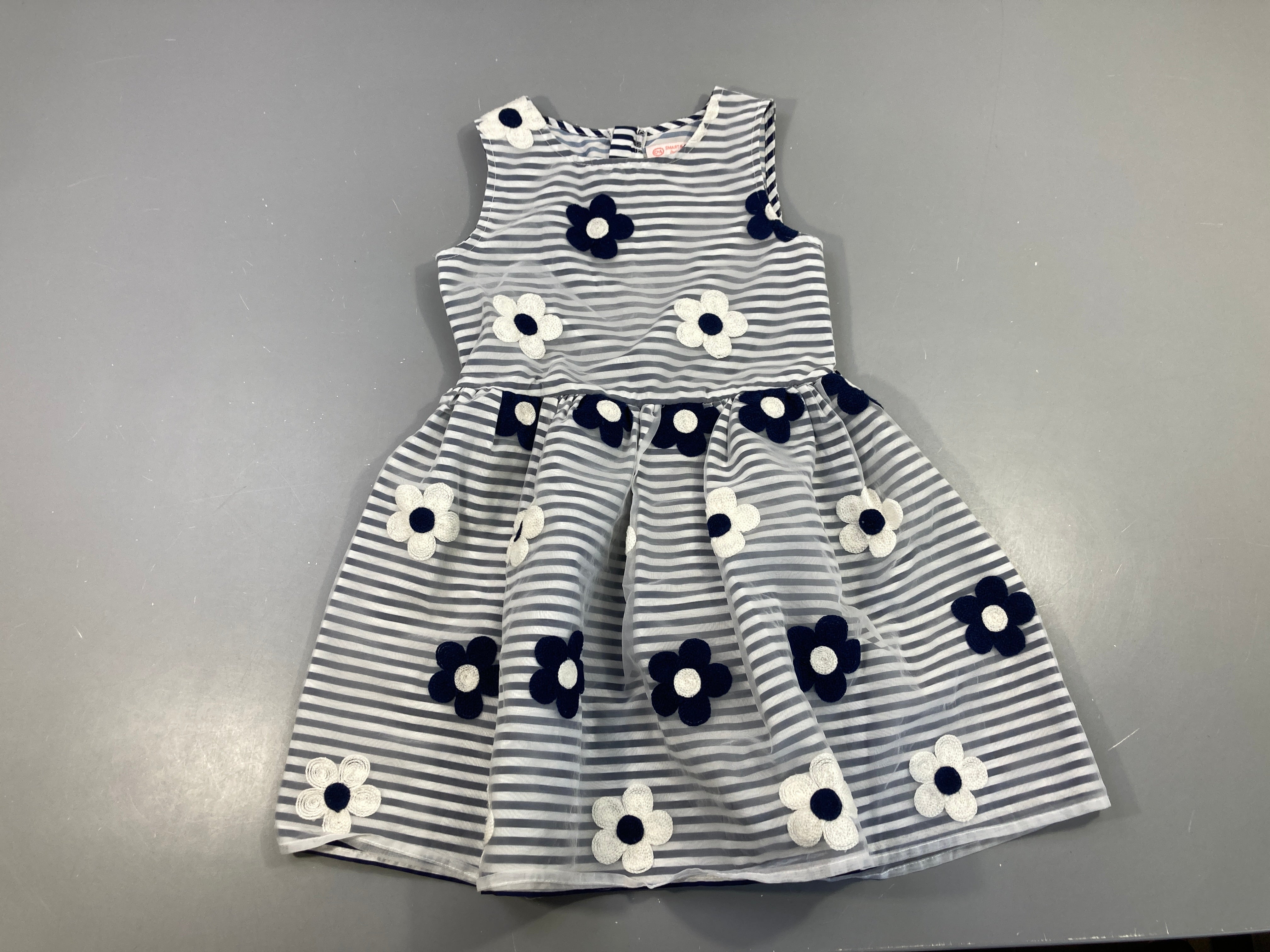 Robe s.m voile blanc rayé bleu marine fleurs