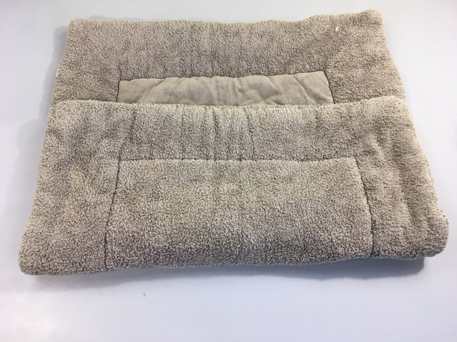 Tapis de parc éponge gris, 75x95cm, moins cher chez Petit Kiwi