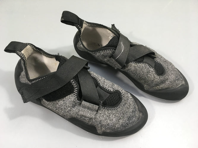 Chaussons d'escalade First Klimb gris Simond (45 euros neuf), moins cher chez Petit Kiwi