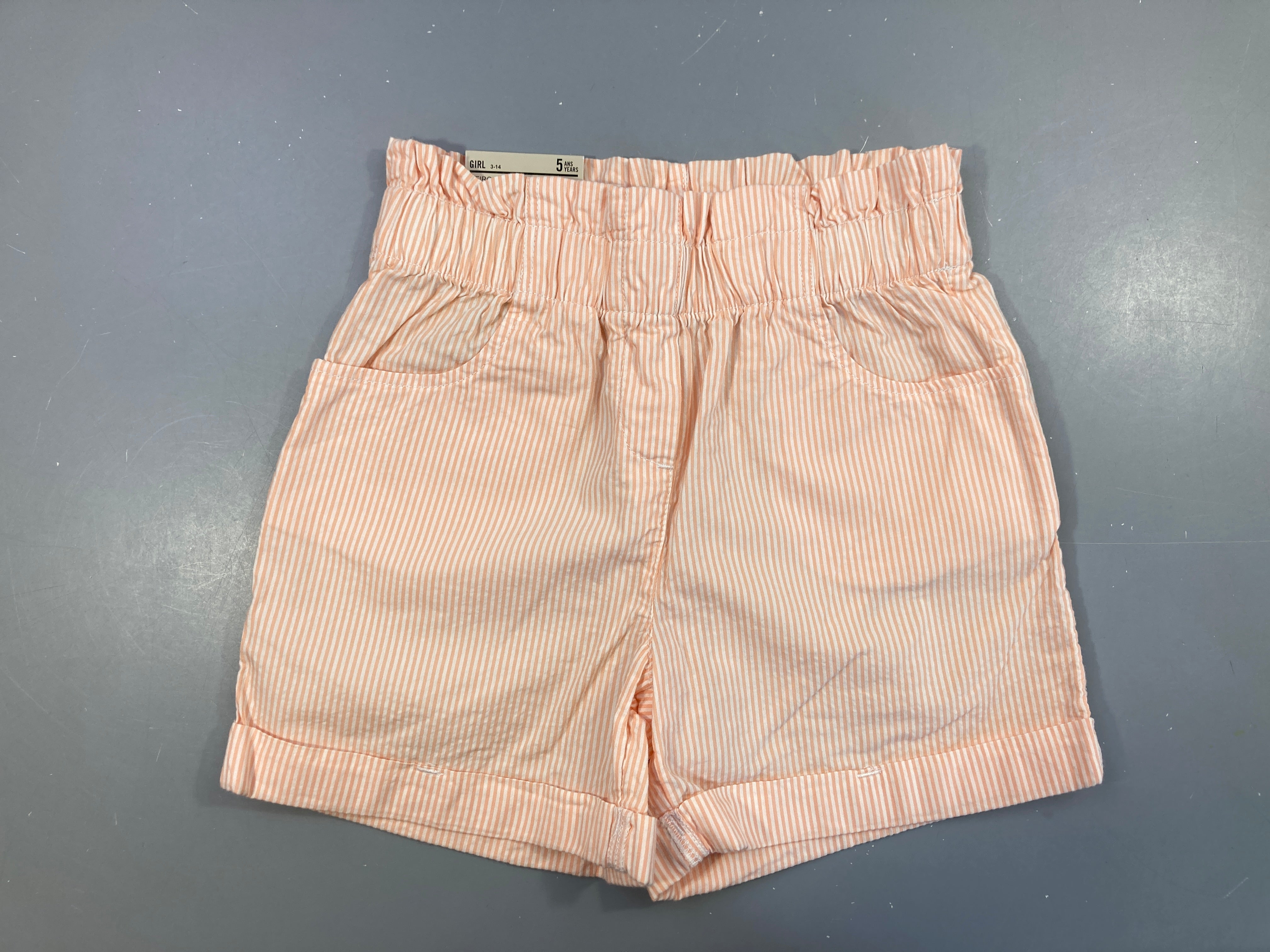 NEUF Short blanc ligné saumon revers taille élastiquée (prix neuf 18,99€)