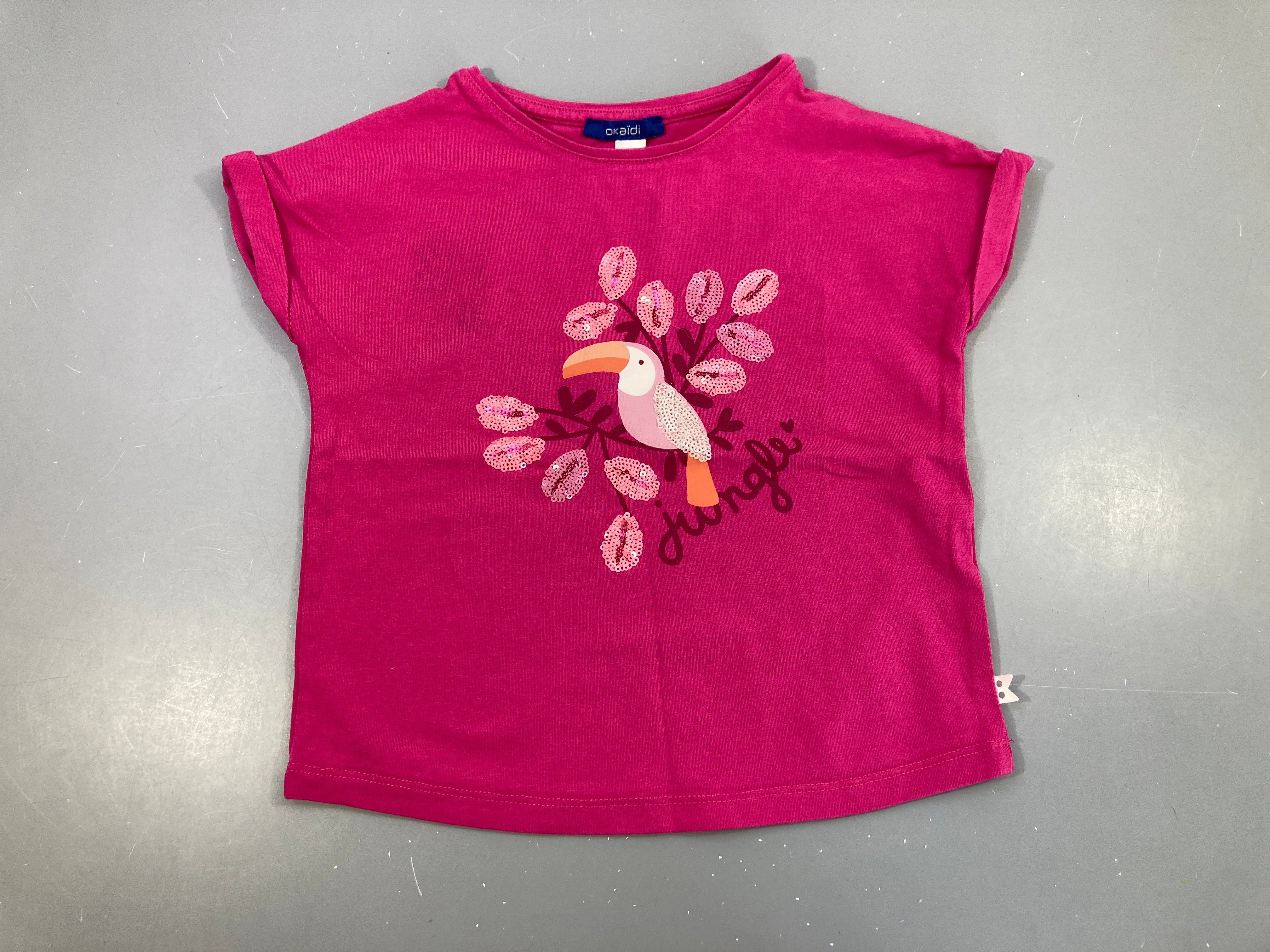T-shirt m.col V rose toucan feuilles sequins