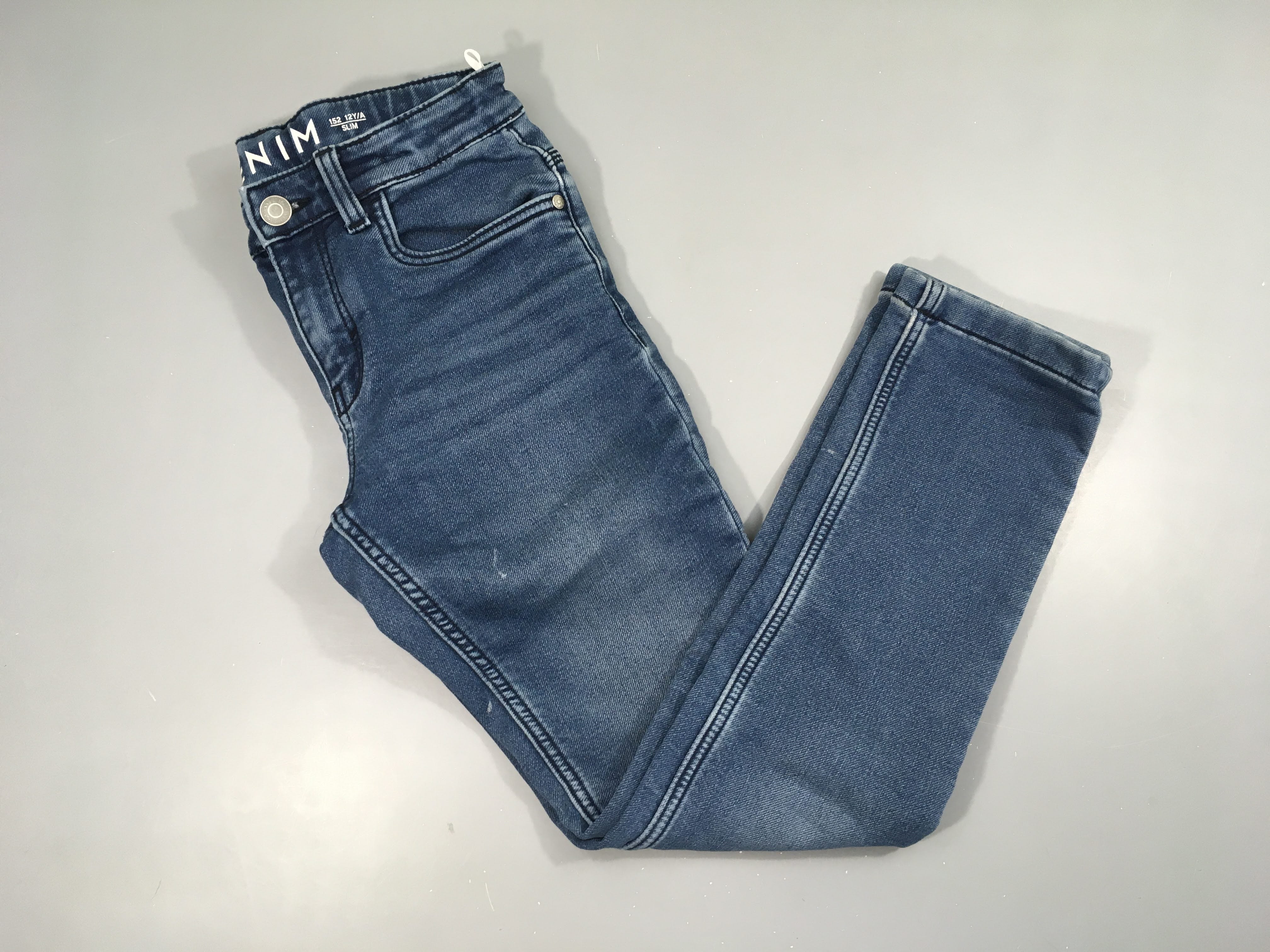 Jeans Jog Denim Slim Quelques taches blanches à certains endroits