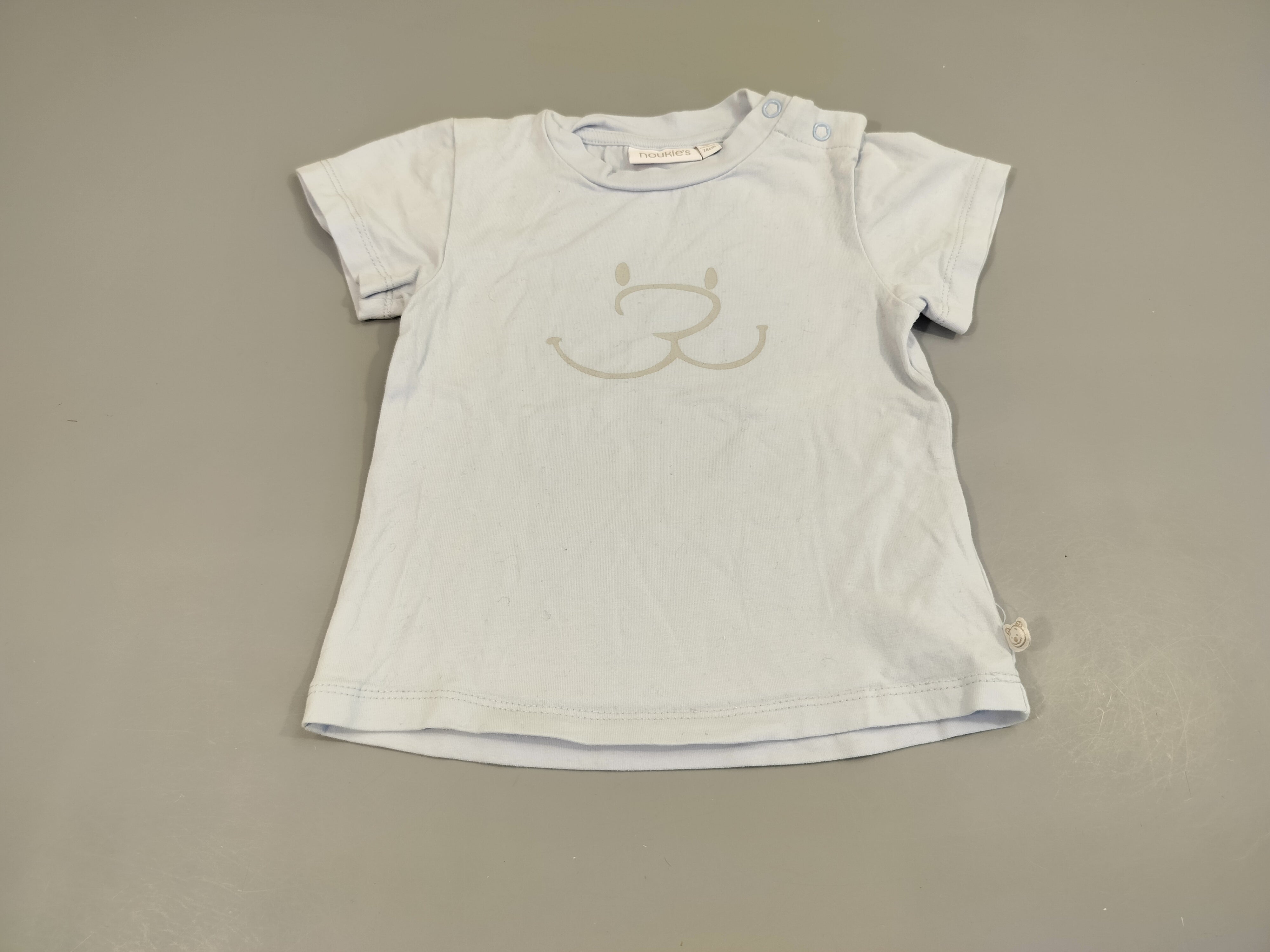 T-shirt m.c bleu pâle, tête d'ours