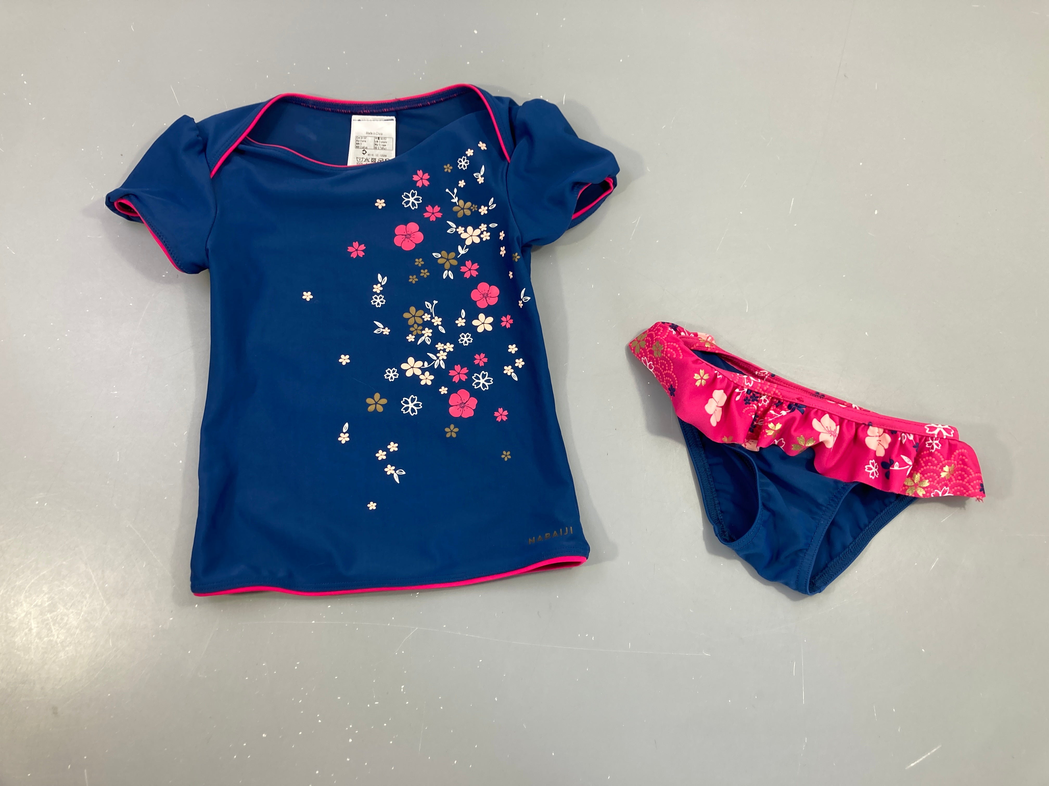 Tankini bleu foncé fleurs