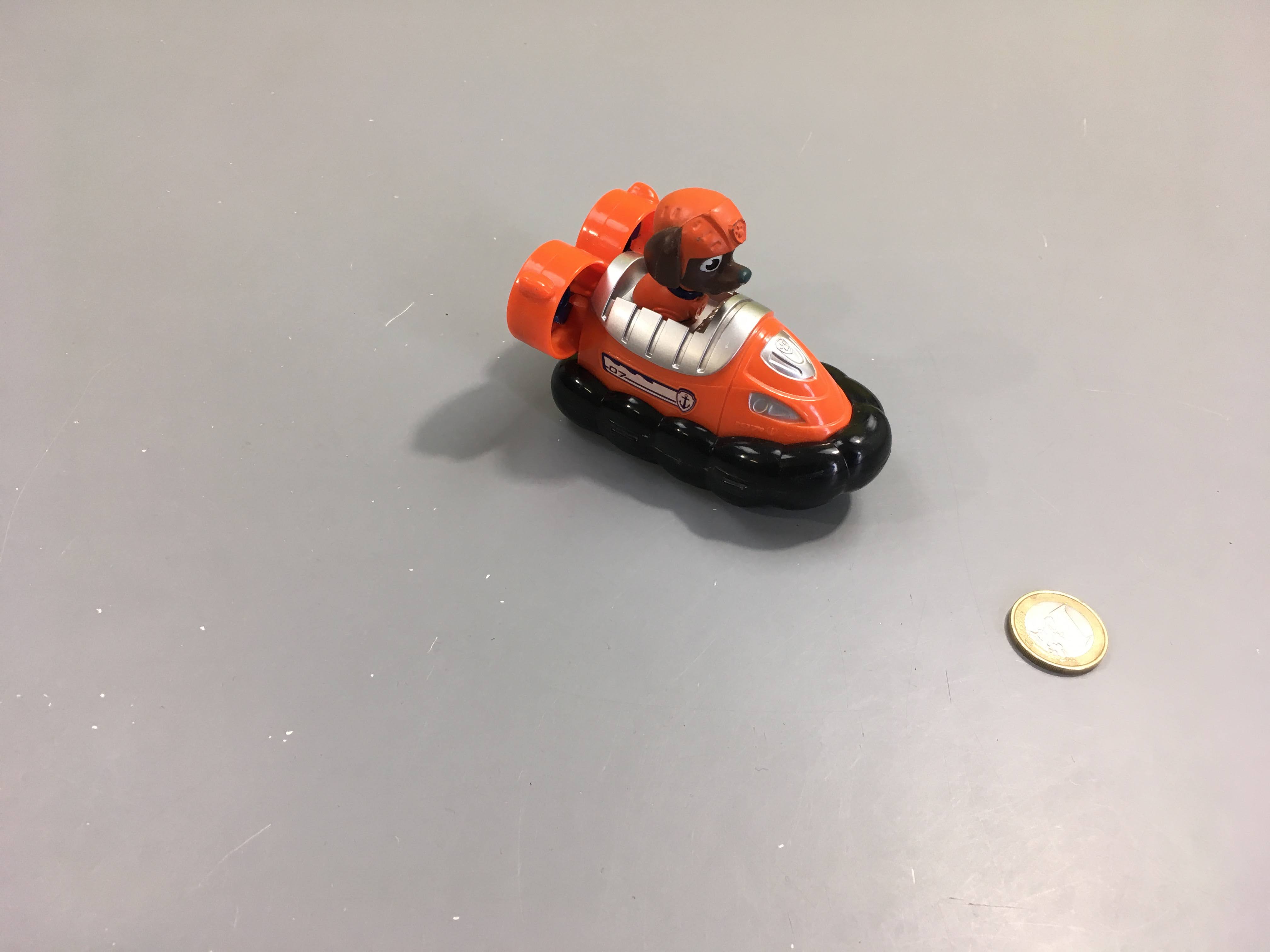 PAW Patrol - Zuma's Rescue Racer avec lanceur d'anneau de sauvetage