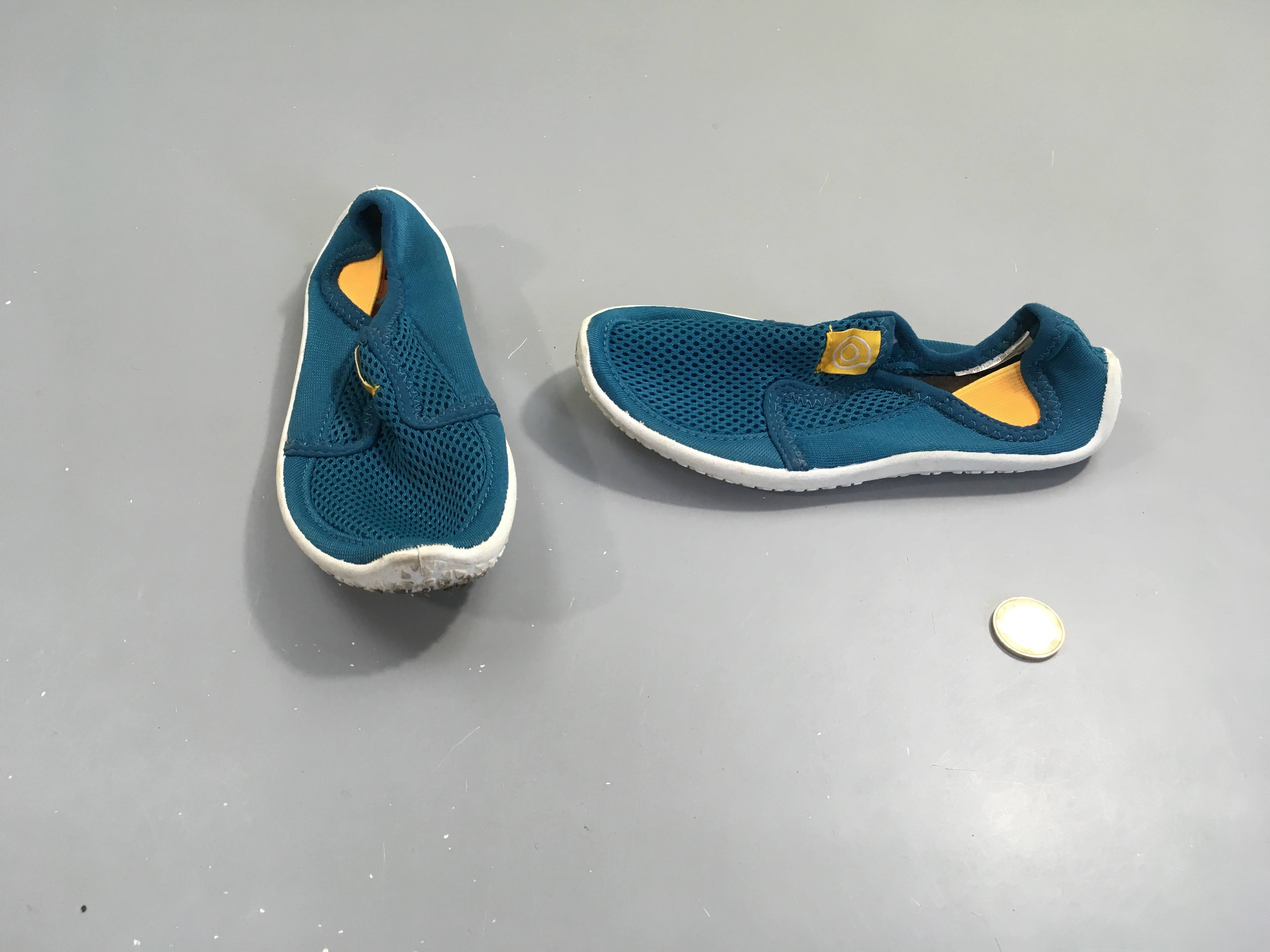 Chaussures d'eau bleues, 30-31
