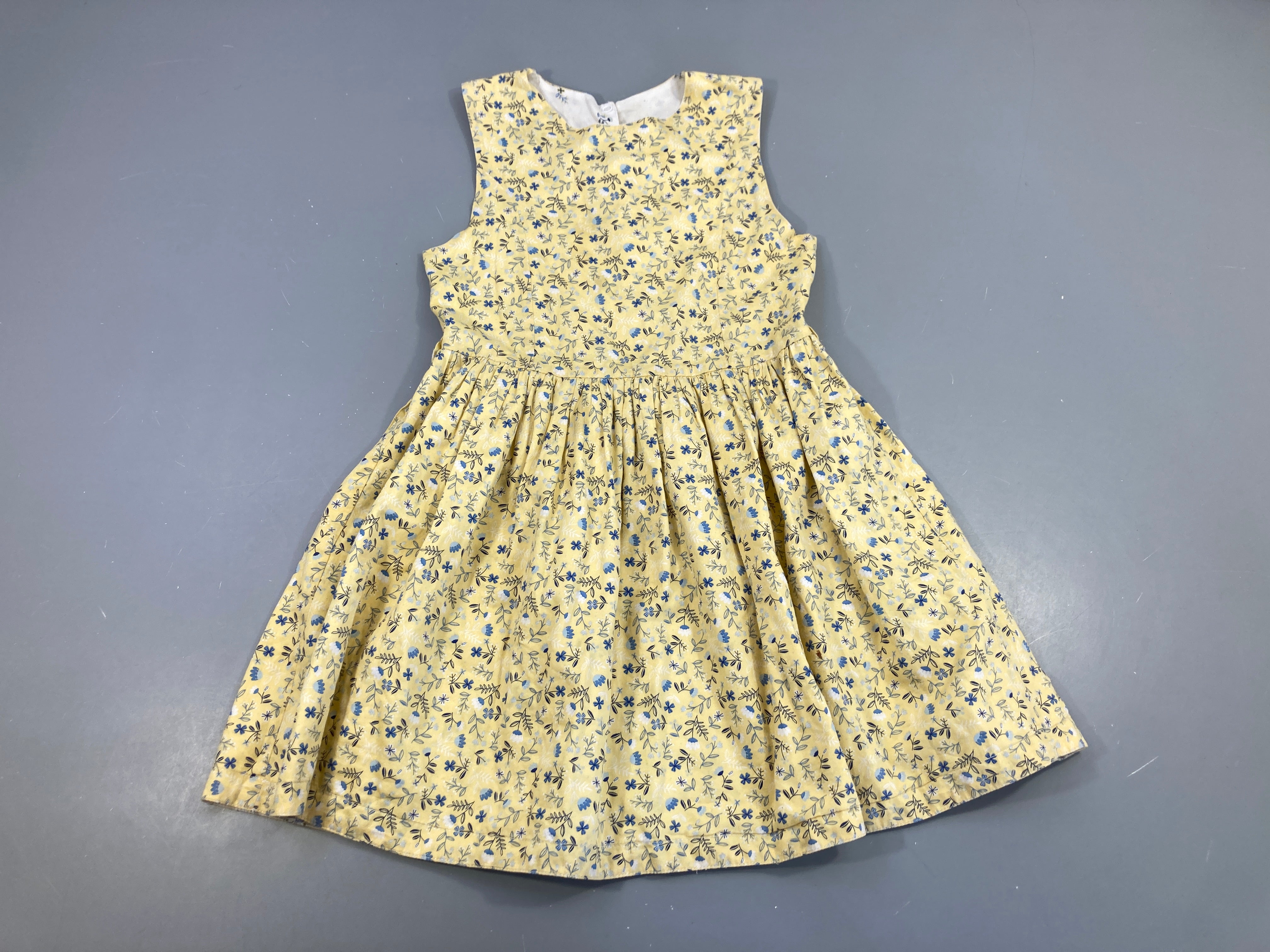 Robe s.m coton réversible jaune fleuri/blanc fleuri Taille estimée