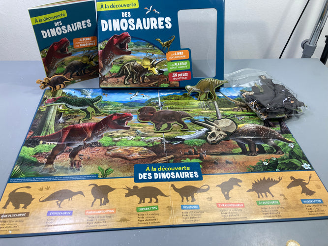 À la découverte des dinosaures, livre + plateau aimanté 39 pièces, Auzou, moins cher chez Petit Kiwi