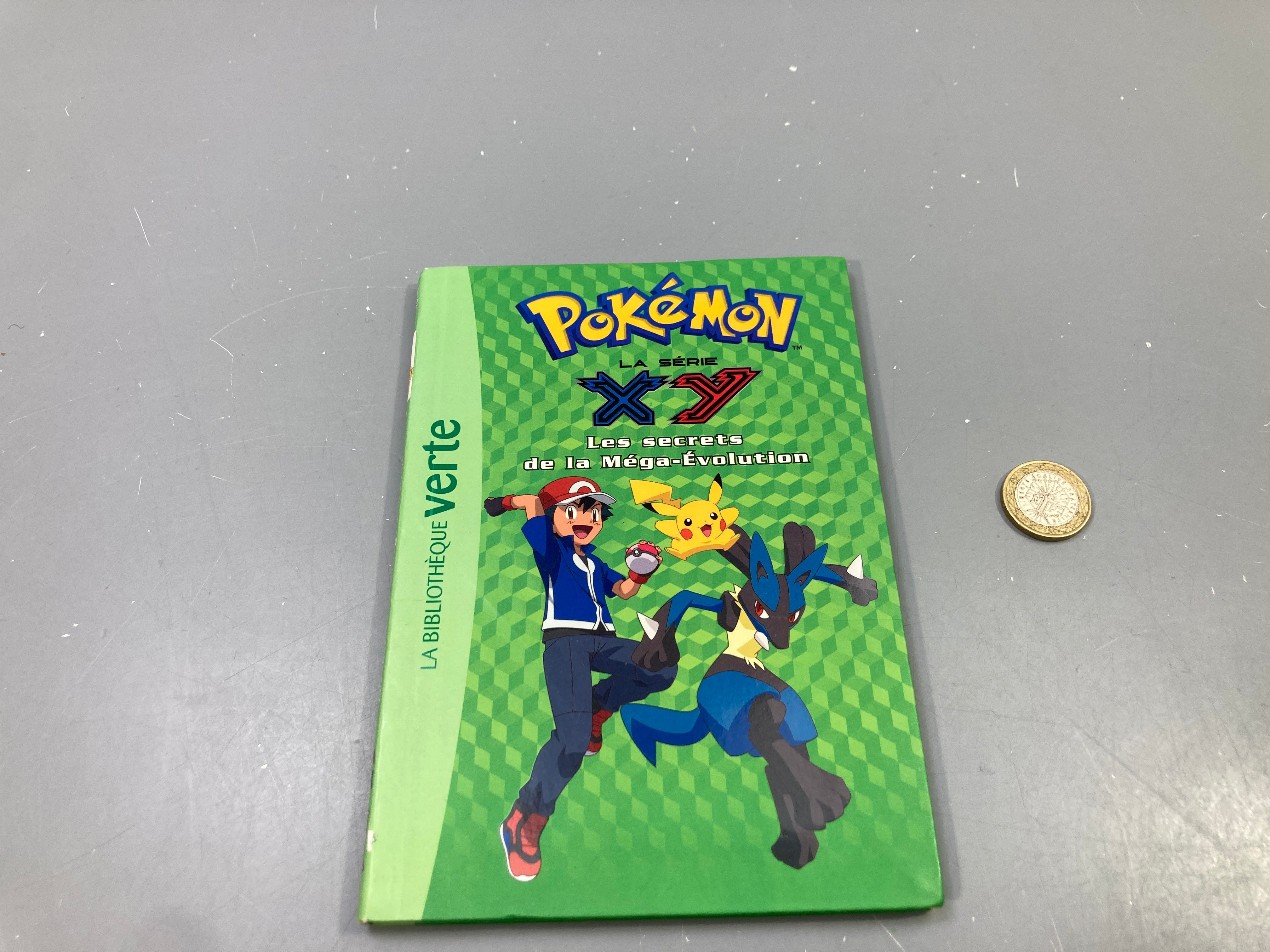 Pokémon XY, Les secrets de la Méga-Évolution, Bibliothèque verte
