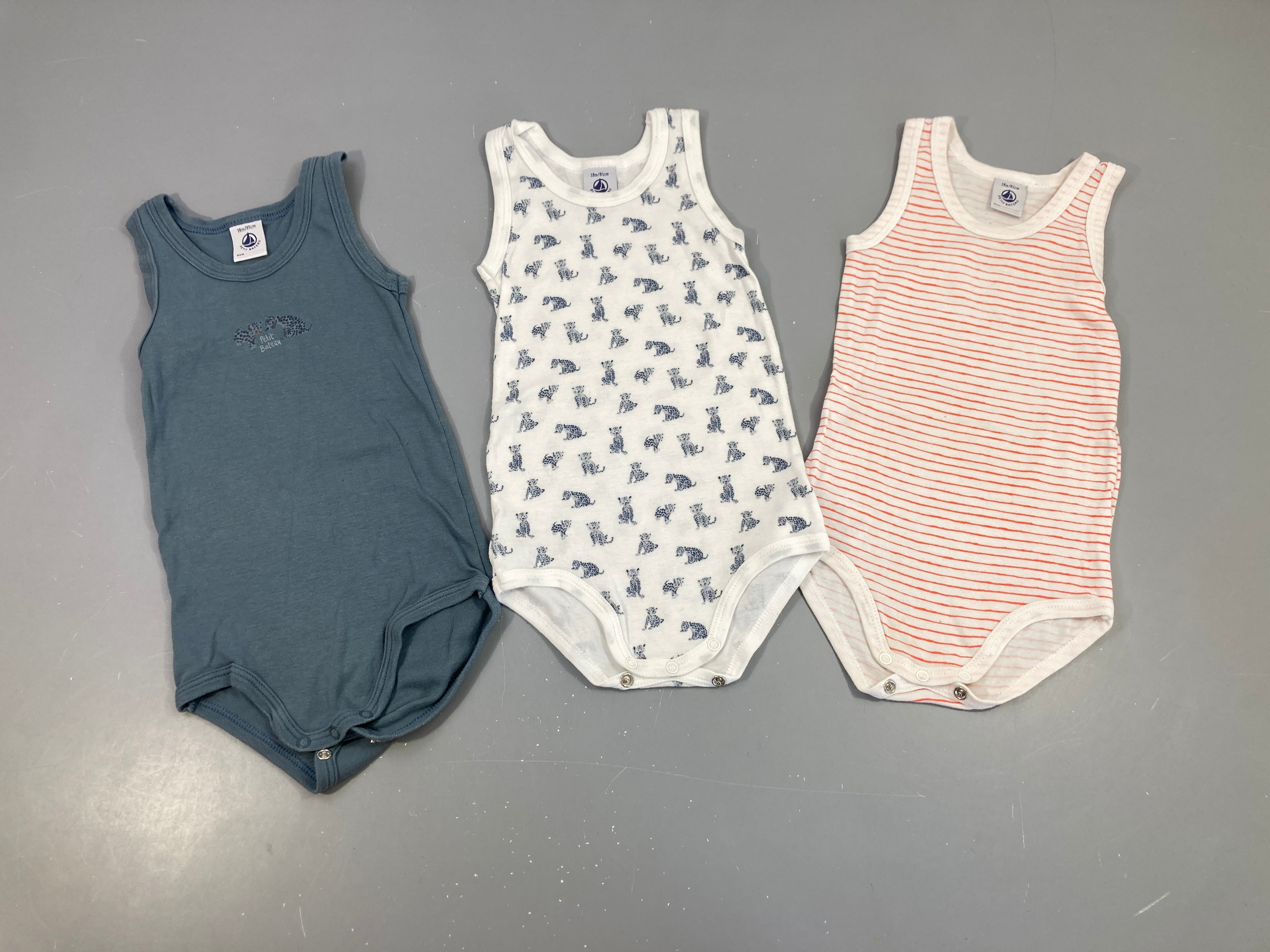 Lot de 3 bodies s.m gris/blanc tigres/rayé orange