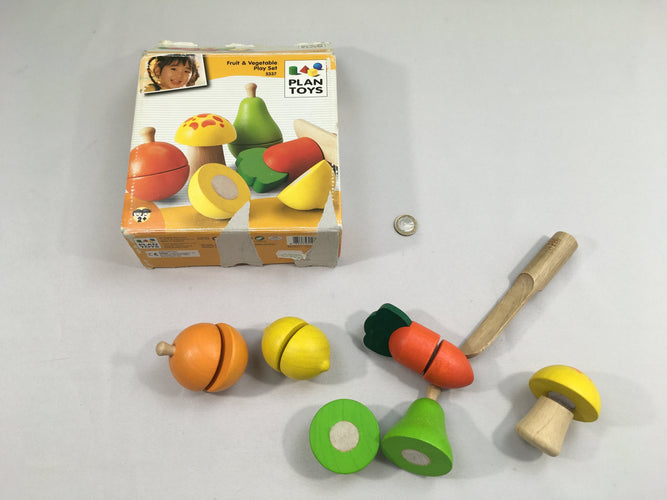 Fruits et légumes en bois à couper - Plan Toys - complet - boite abîmée, moins cher chez Petit Kiwi