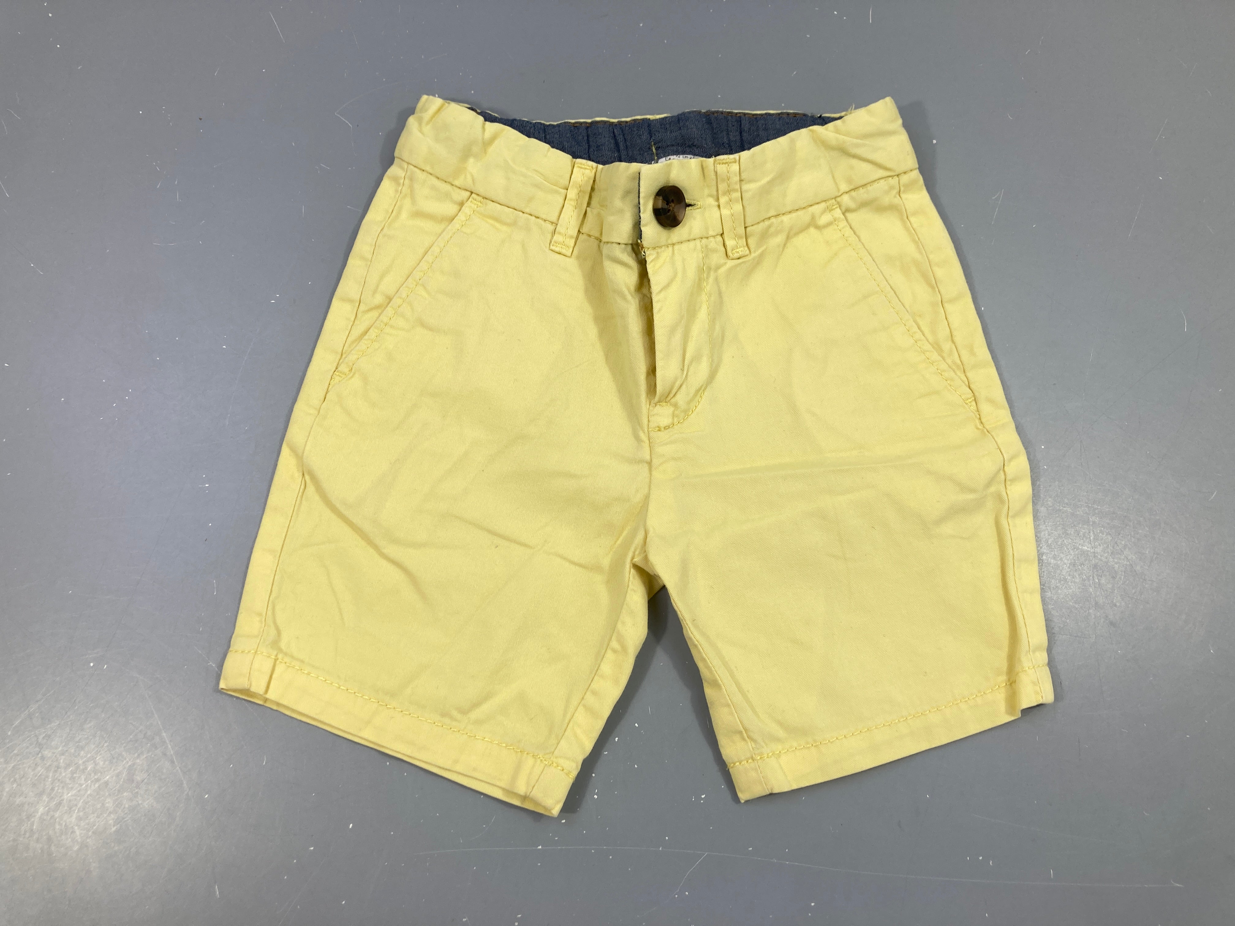 Bermuda jaune