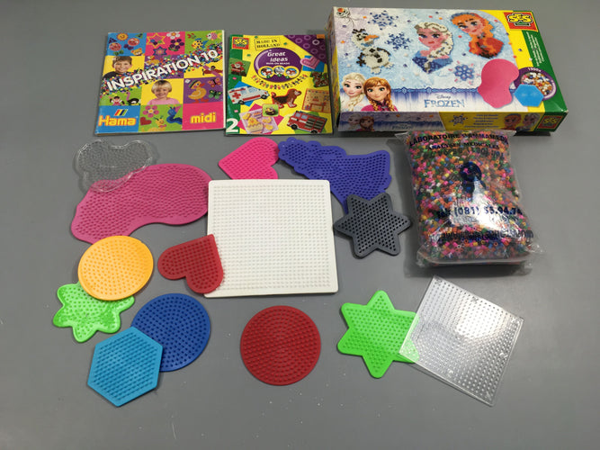 Lot de plaques et perles à repasser, moins cher chez Petit Kiwi