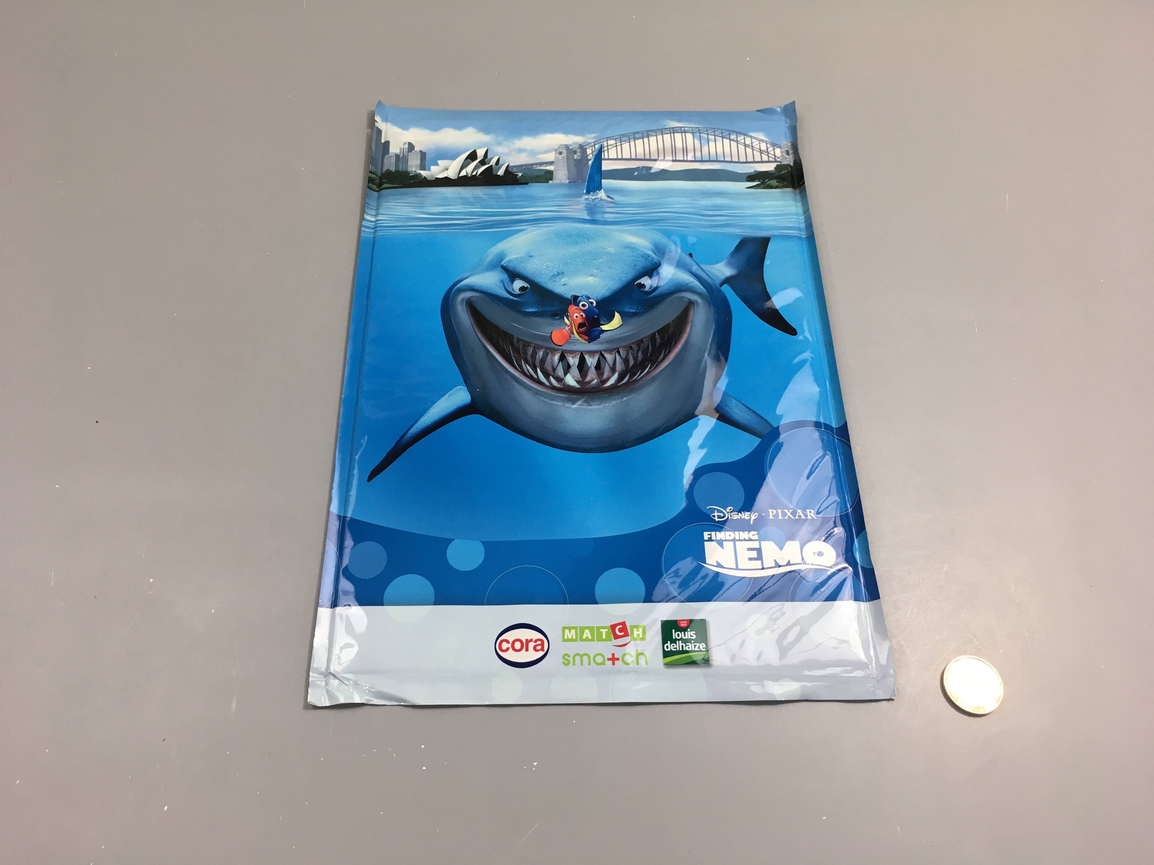 NEUF sous blister toise aimantée + magnets