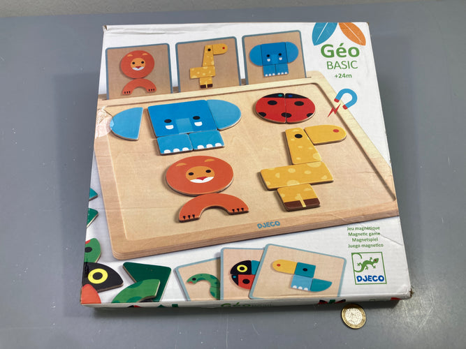 Jeu magnétique Géo Basic, bois, 1 carte du jeu pliée, moins cher chez Petit Kiwi
