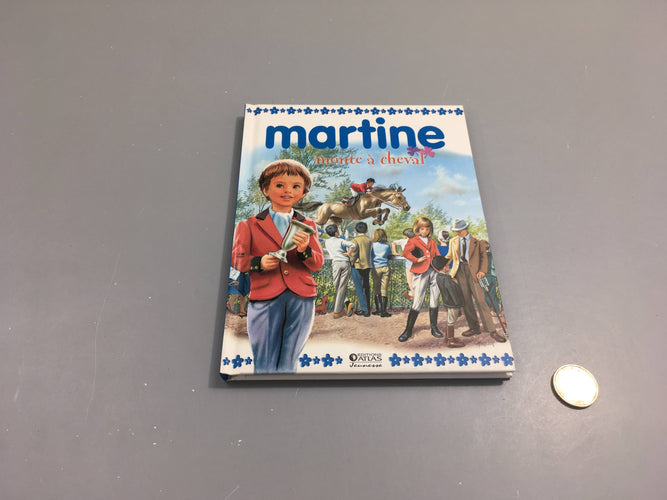 Martine monte à cheval, moins cher chez Petit Kiwi