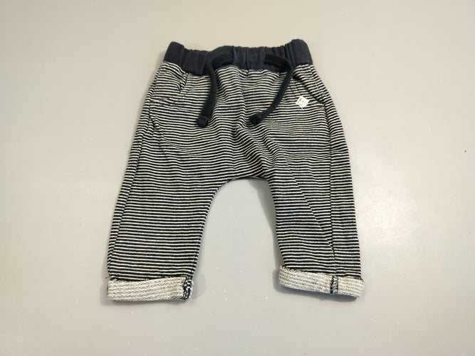 Pantalon  à revers bleu marine rayé blanc, moins cher chez Petit Kiwi