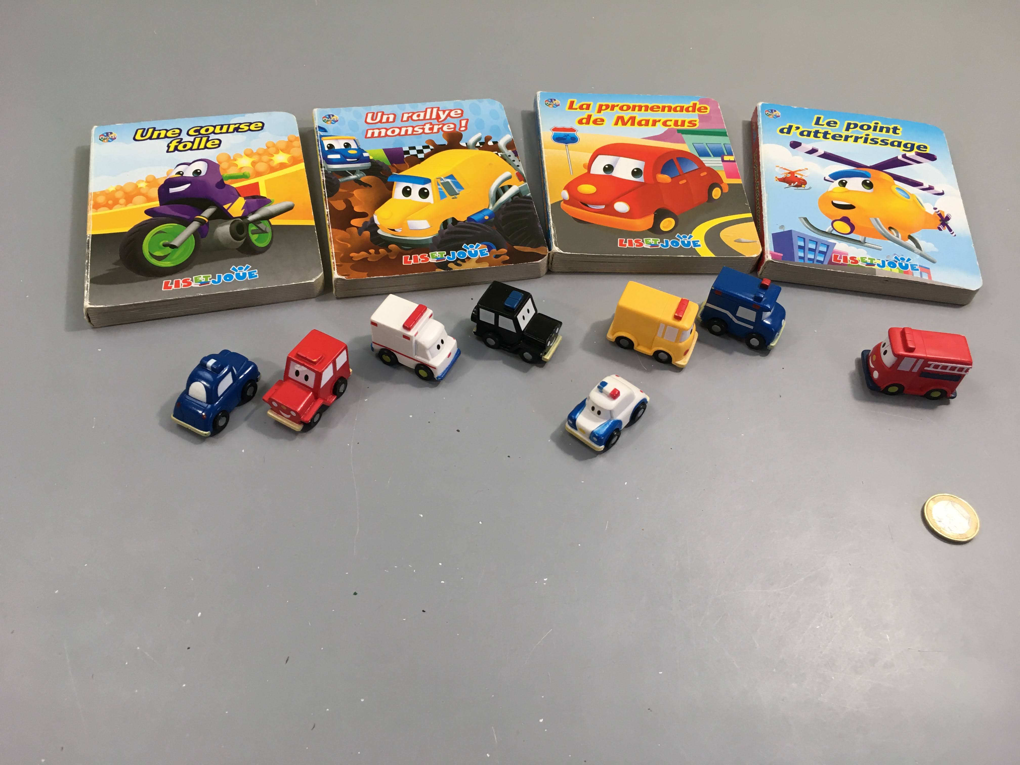Lot de 4 livres véhicules Lis et joue + 8 véhicules