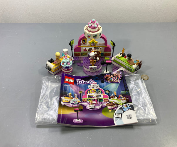 Lego Friends 41393 concours de pâtisserie, figurines, avec notice Vendu en l'état tel que sur la photo, moins cher chez Petit Kiwi