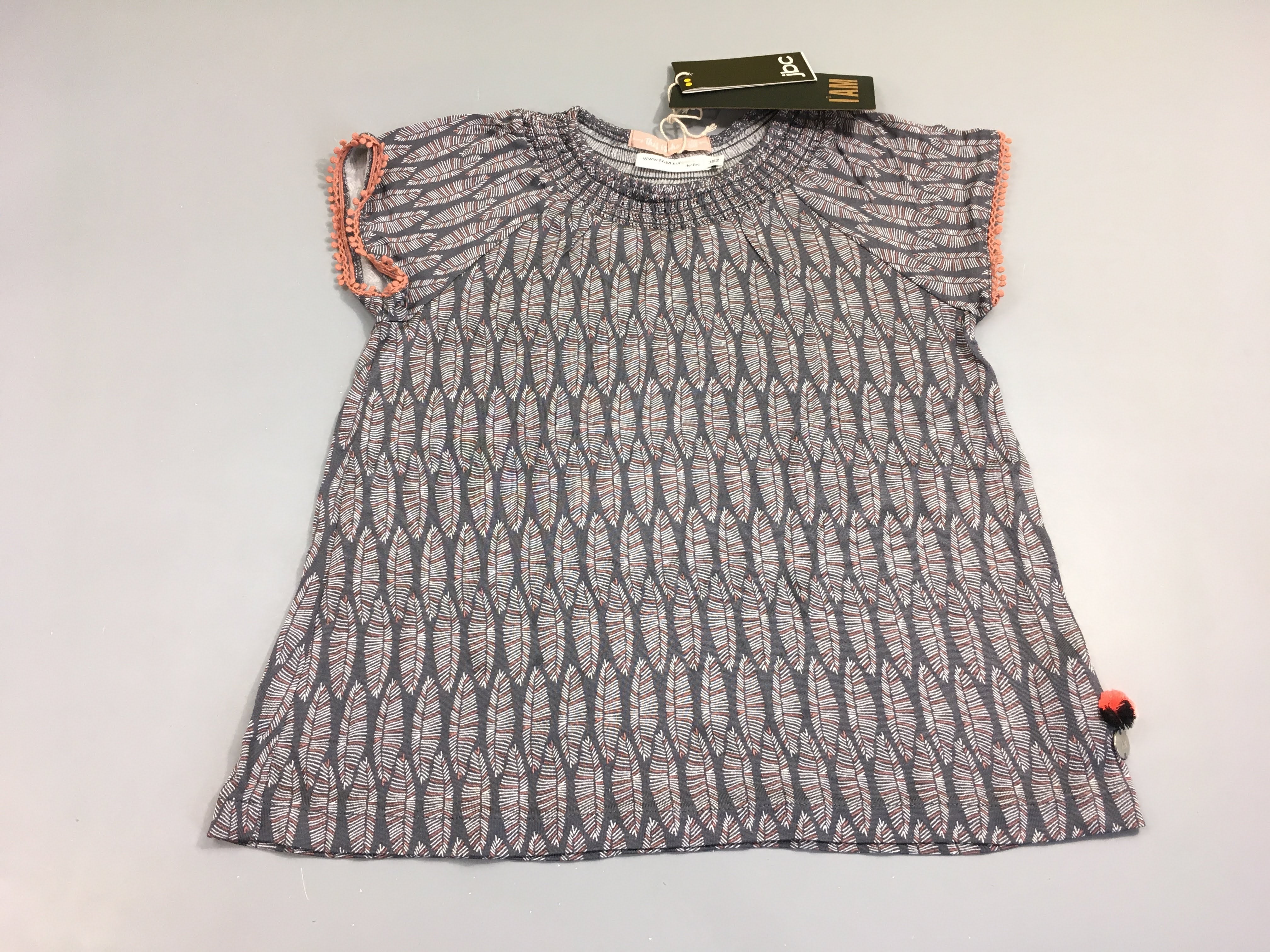 NEUF t-shirt m.c gris foncé plumes s.mocké