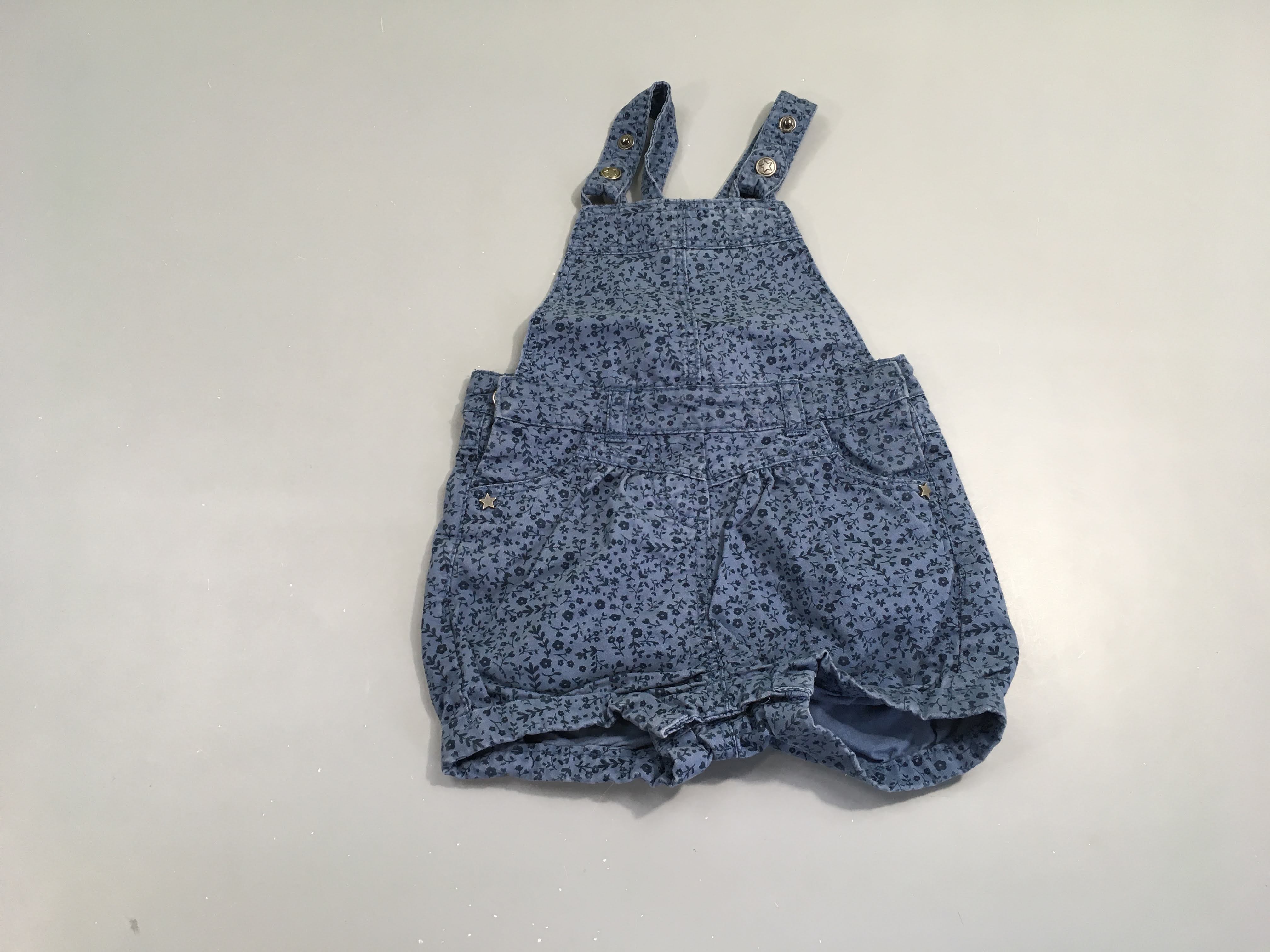 Salopette short bleu foncé fleurs