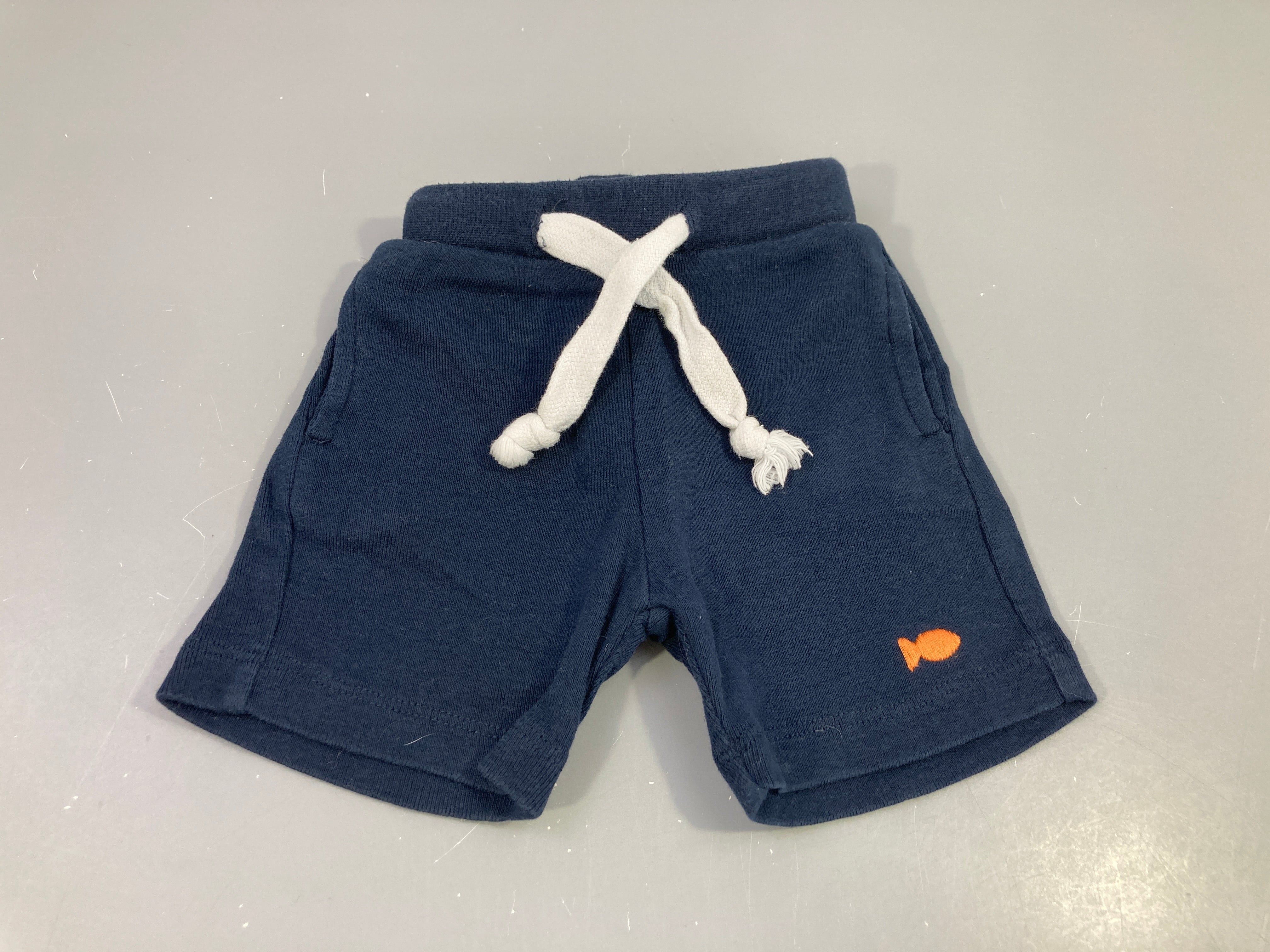 Short molleton bleu foncé poisson