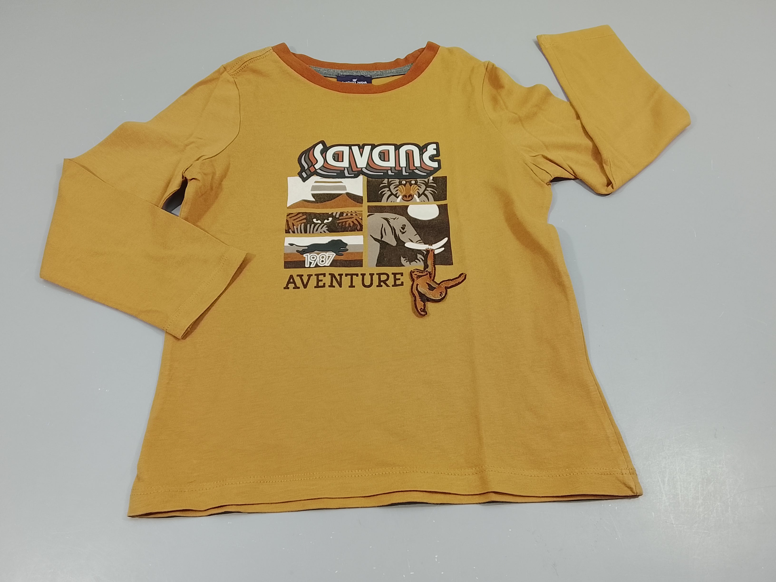 T-shirt m.l jaune moutarde , vignettes animaux 