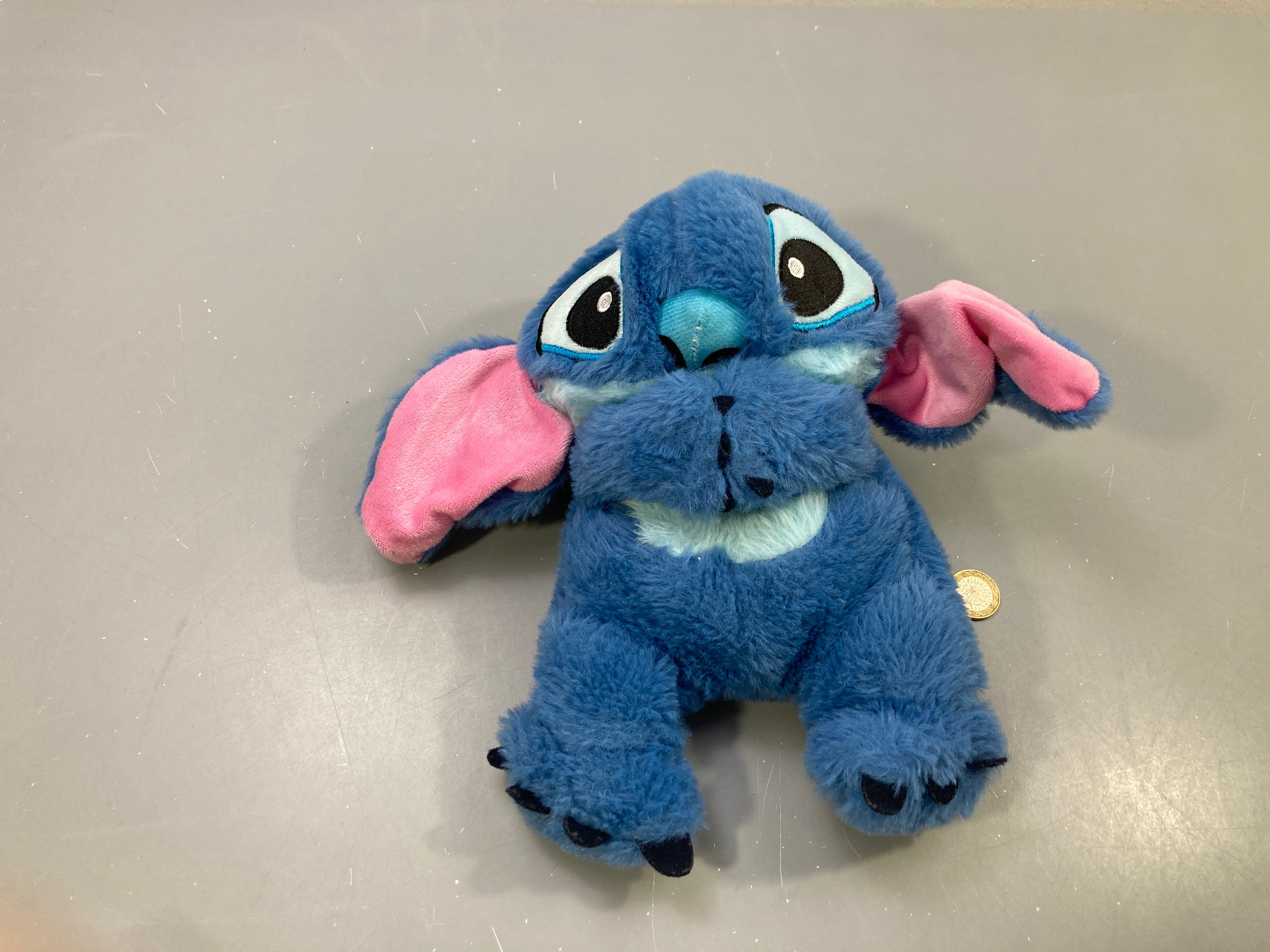 Peluche Stitch bleu, oreilles roses