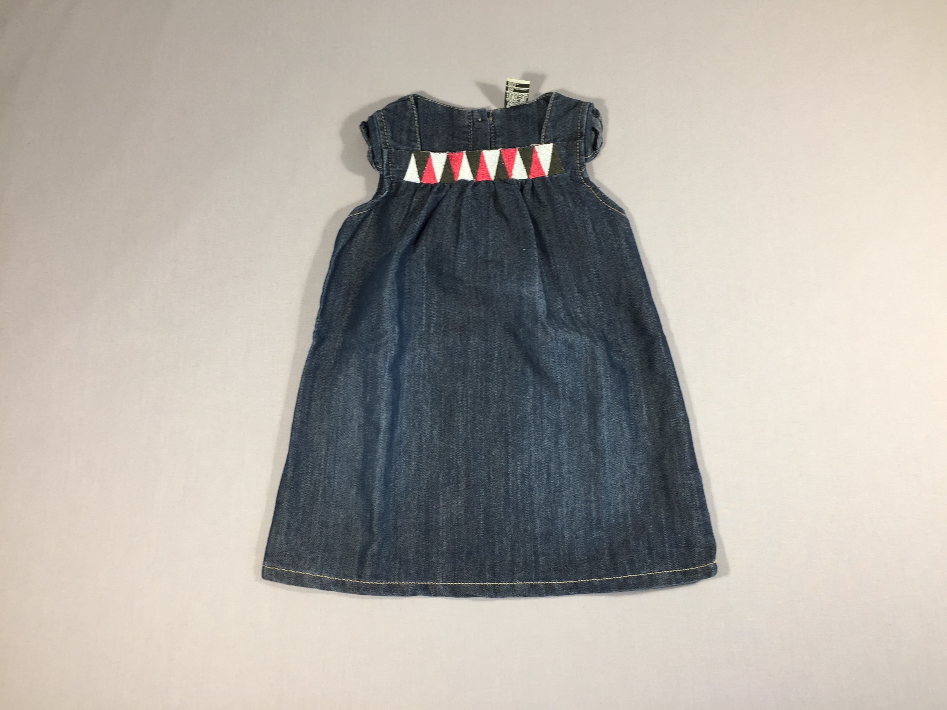 Robe s.m en jeans col triangles brodés