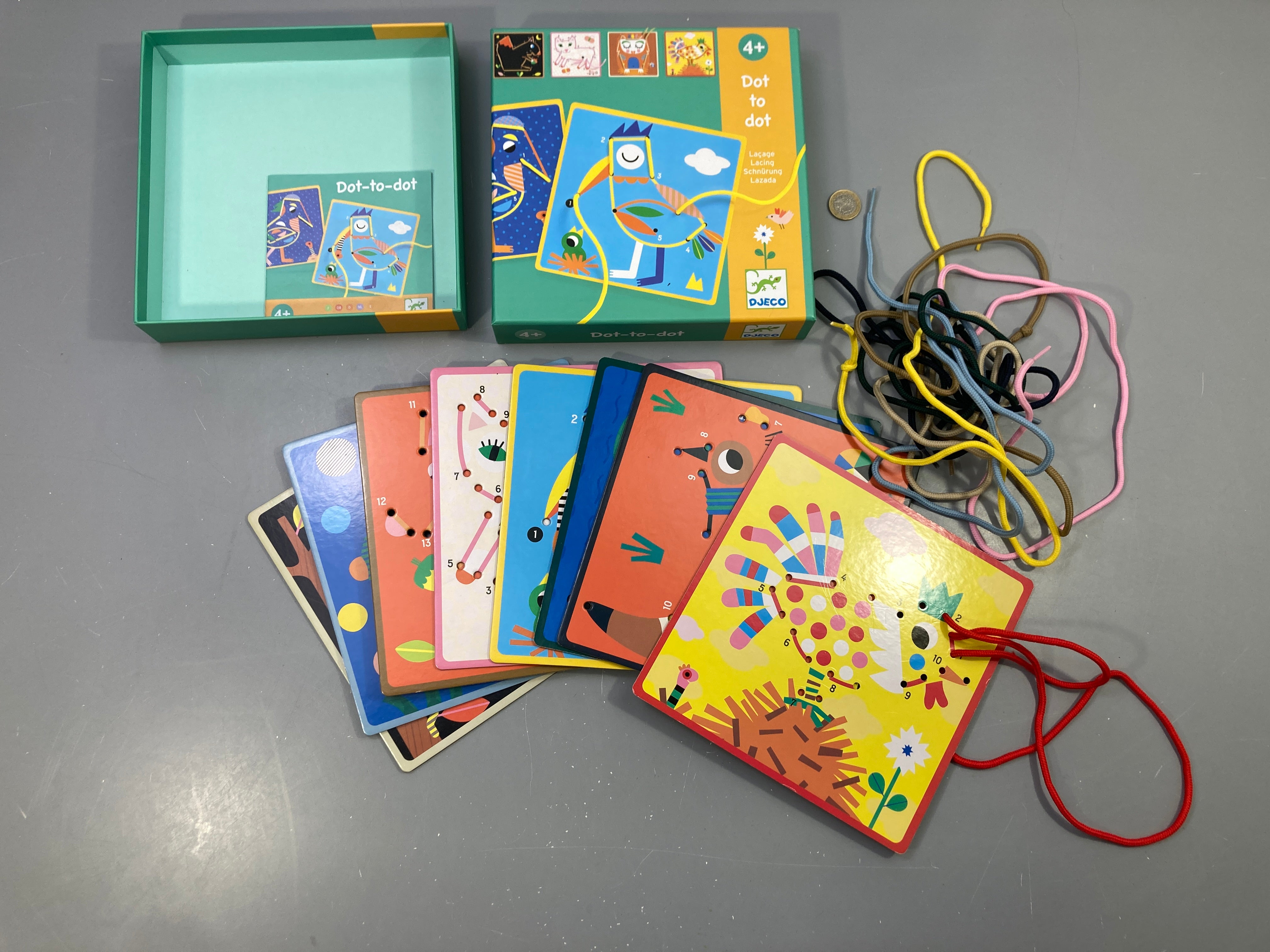 Jeu de laçage Dot to dot, cartes animaux à relier, lacets colorés, boîte verte
