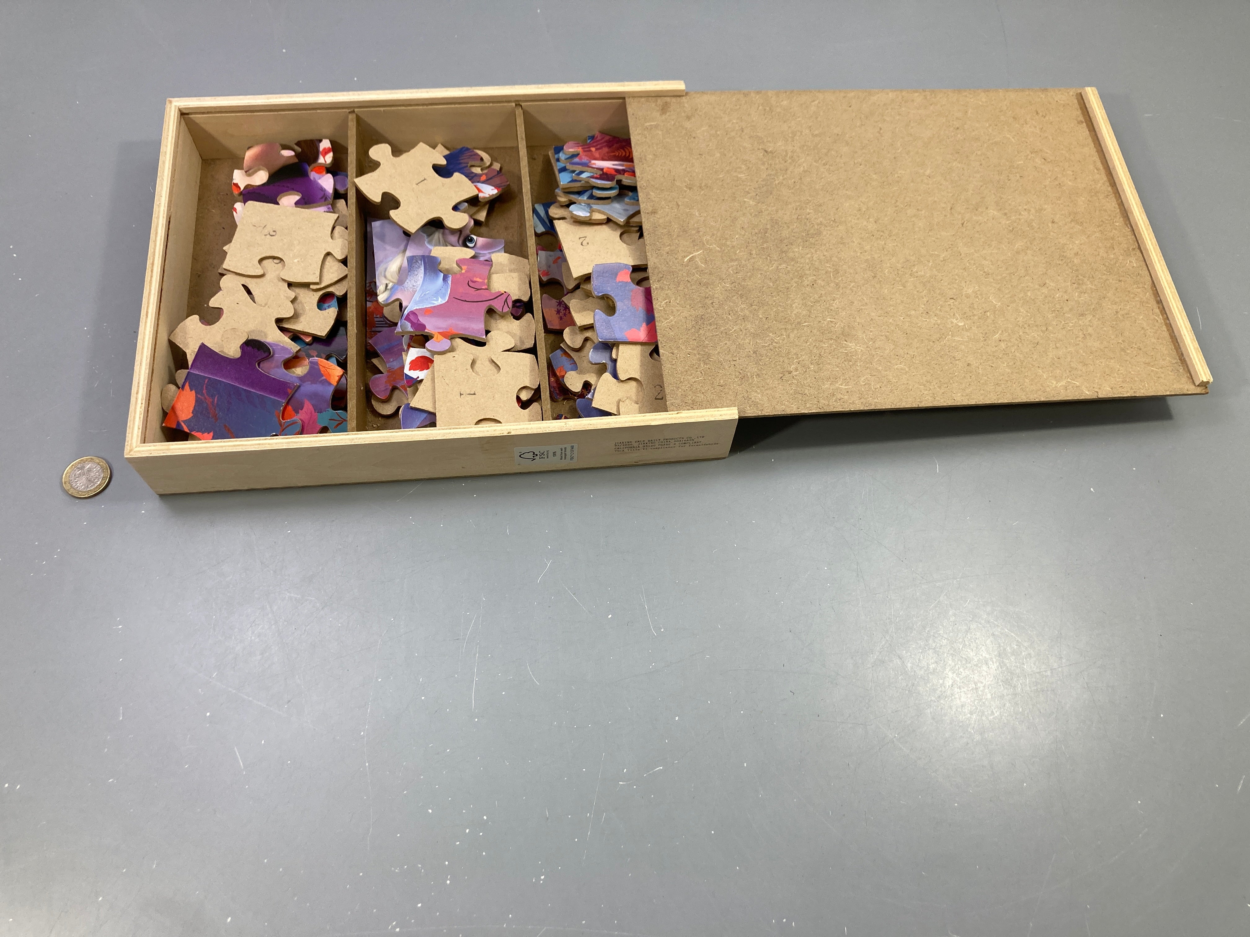 Lot 3 puzzles bois La Reine des Neiges 2, boîte bois à couvercle coulissant Complet