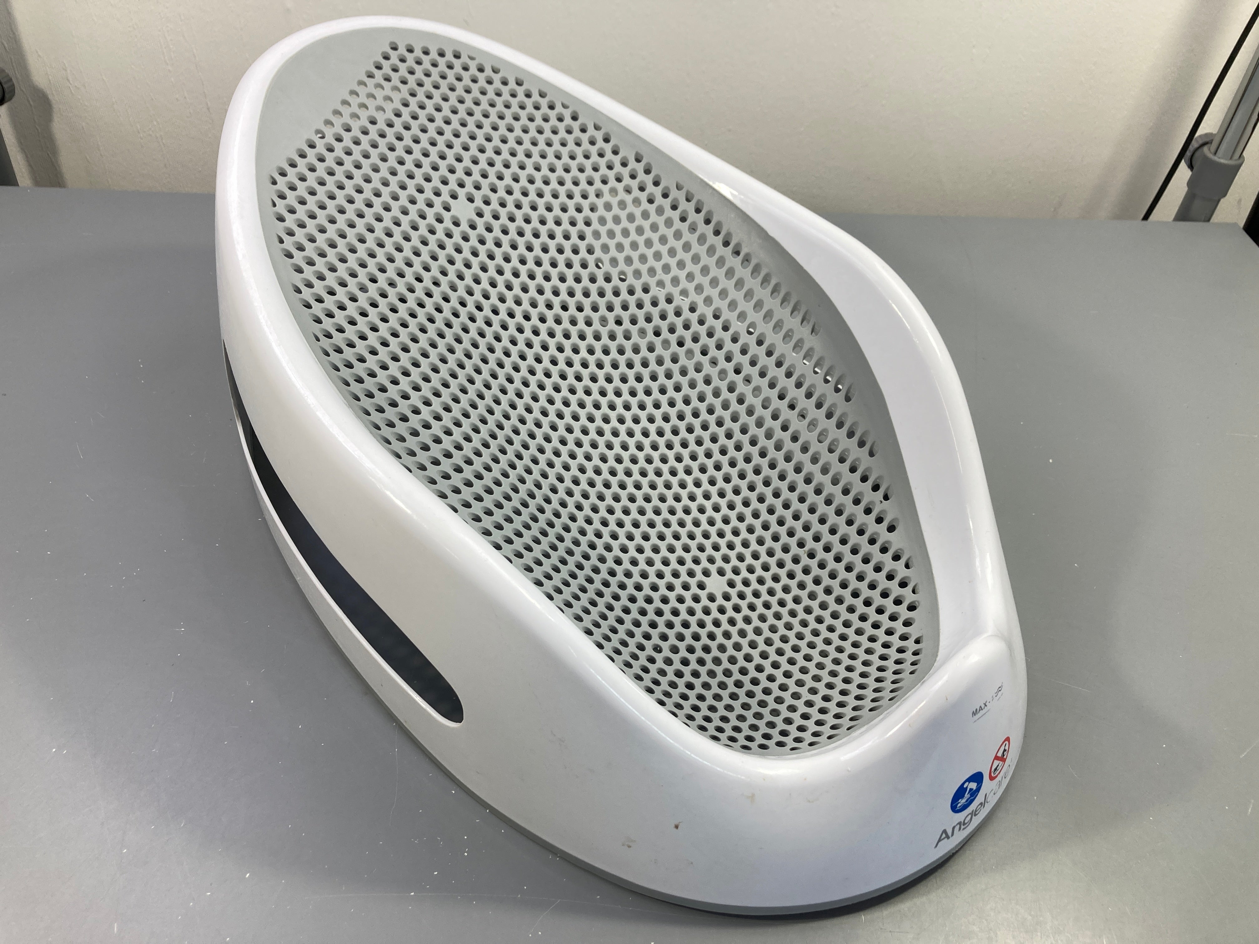 Transat de bain ergonomique blanc/gris AngelCare