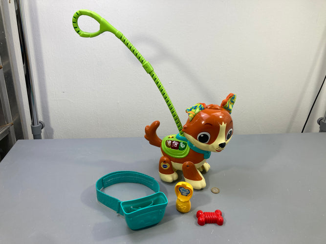Titou Mon toutou balade magique, Chien interactif à promener marron, canne, sacoche ceinture, os, ecuelle, manque 2 accessoires, moins cher chez Petit Kiwi
