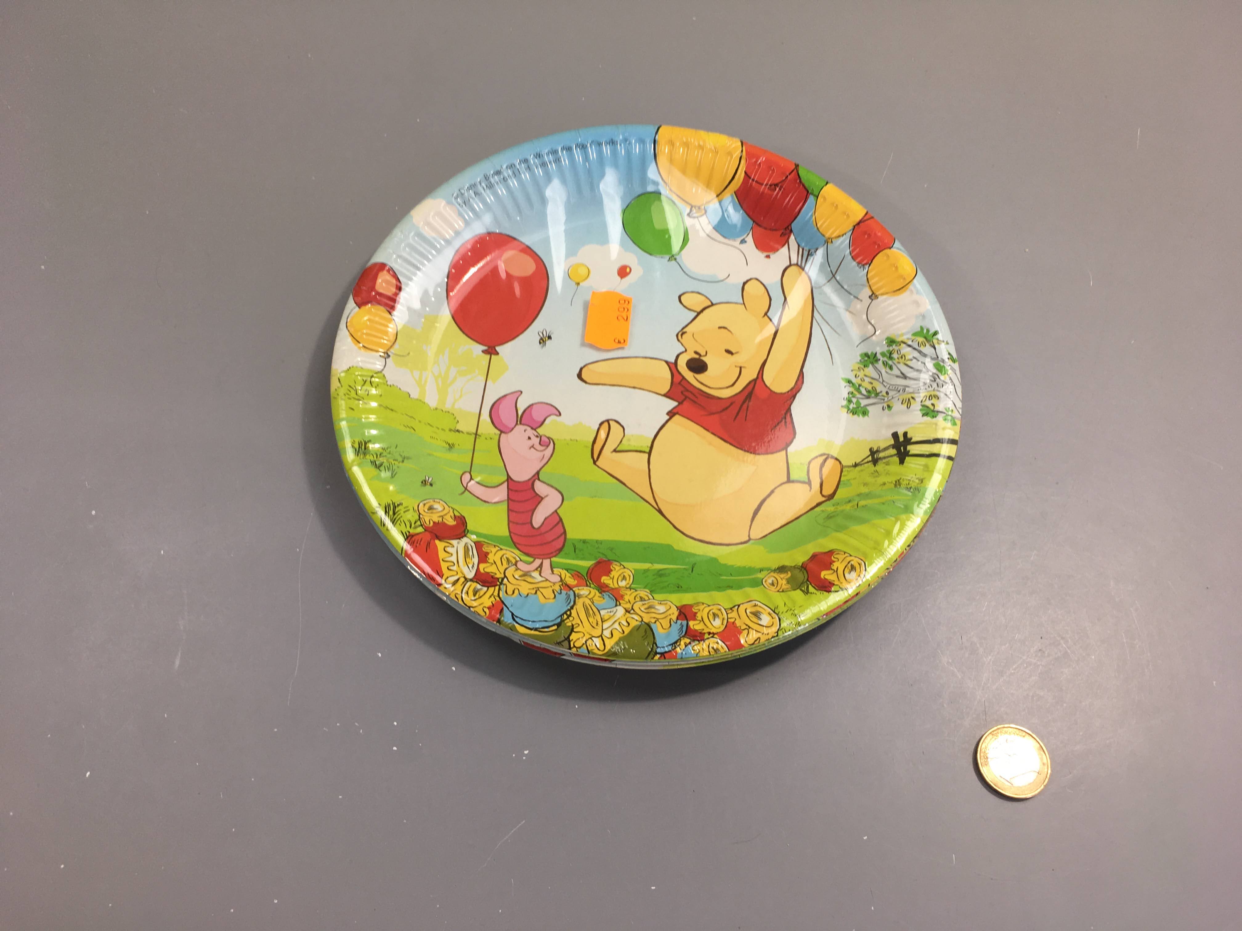 Neuf-10 Assiettes carton Winnie