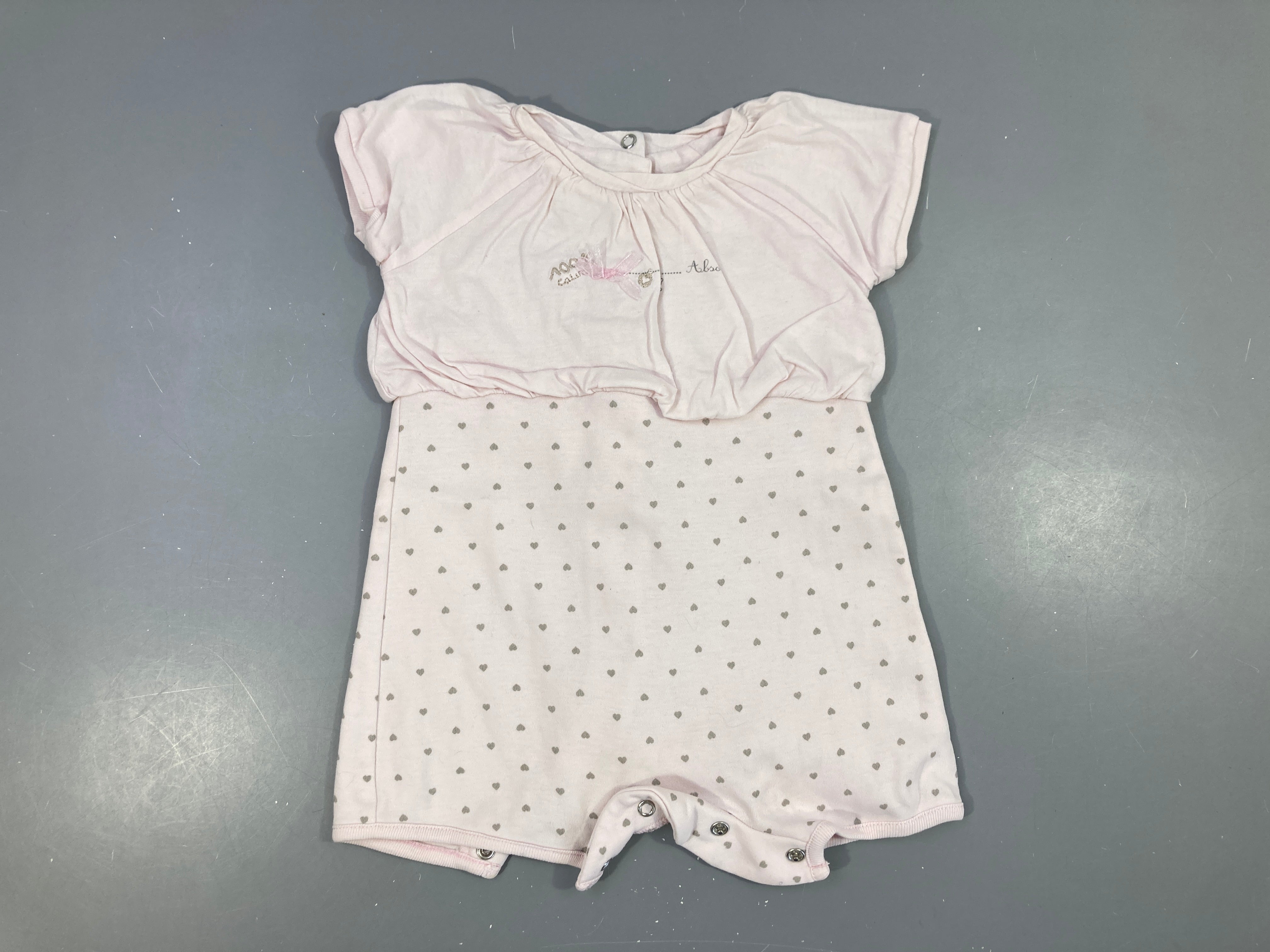 Combishort rose très pâle coeurs gris