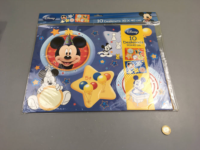 Neuf-10 Set de table créatif d'anniversaire Mickey, moins cher chez Petit Kiwi
