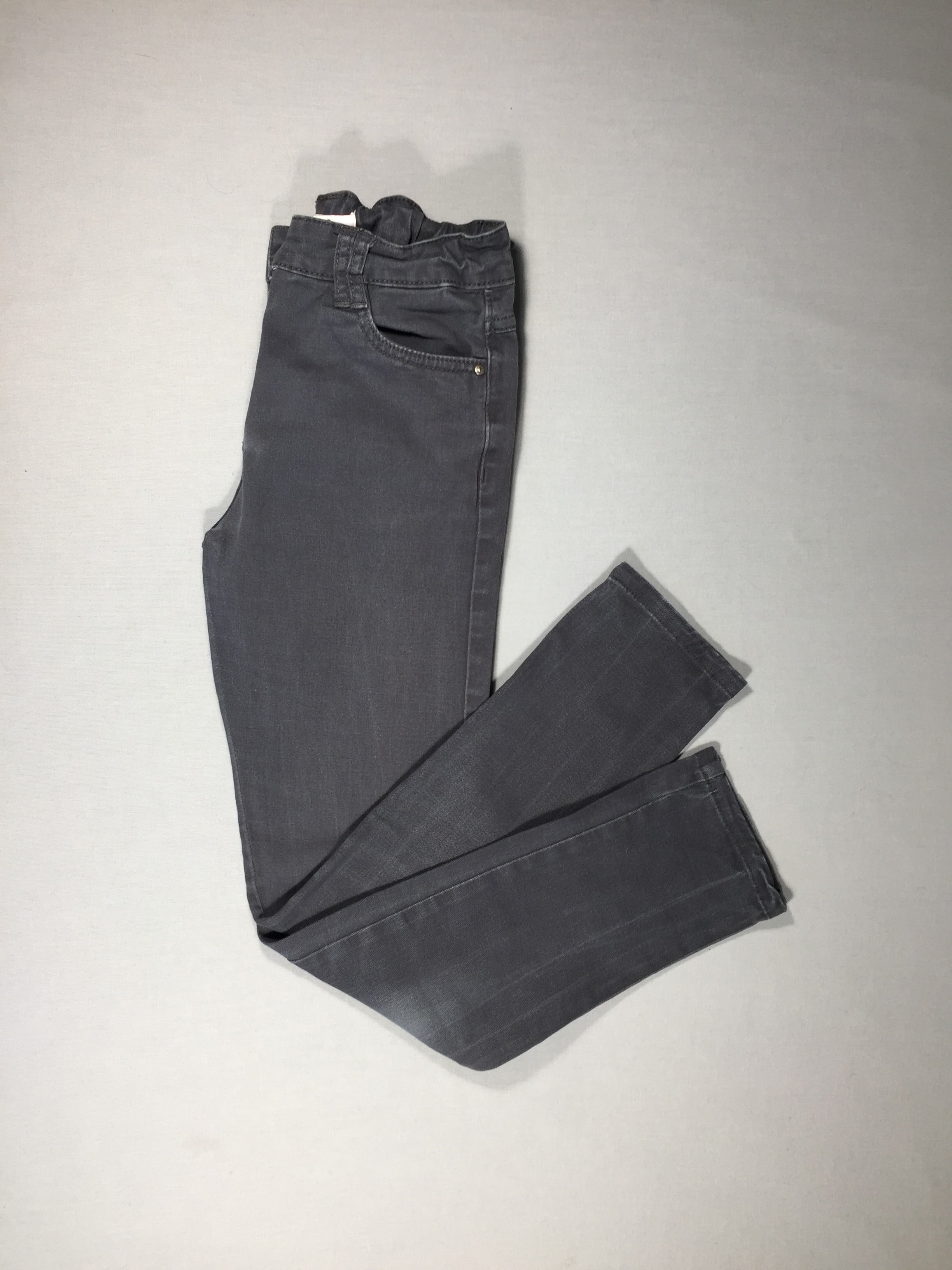 Pantalon gris foncé - légèrement éclairci aux genoux