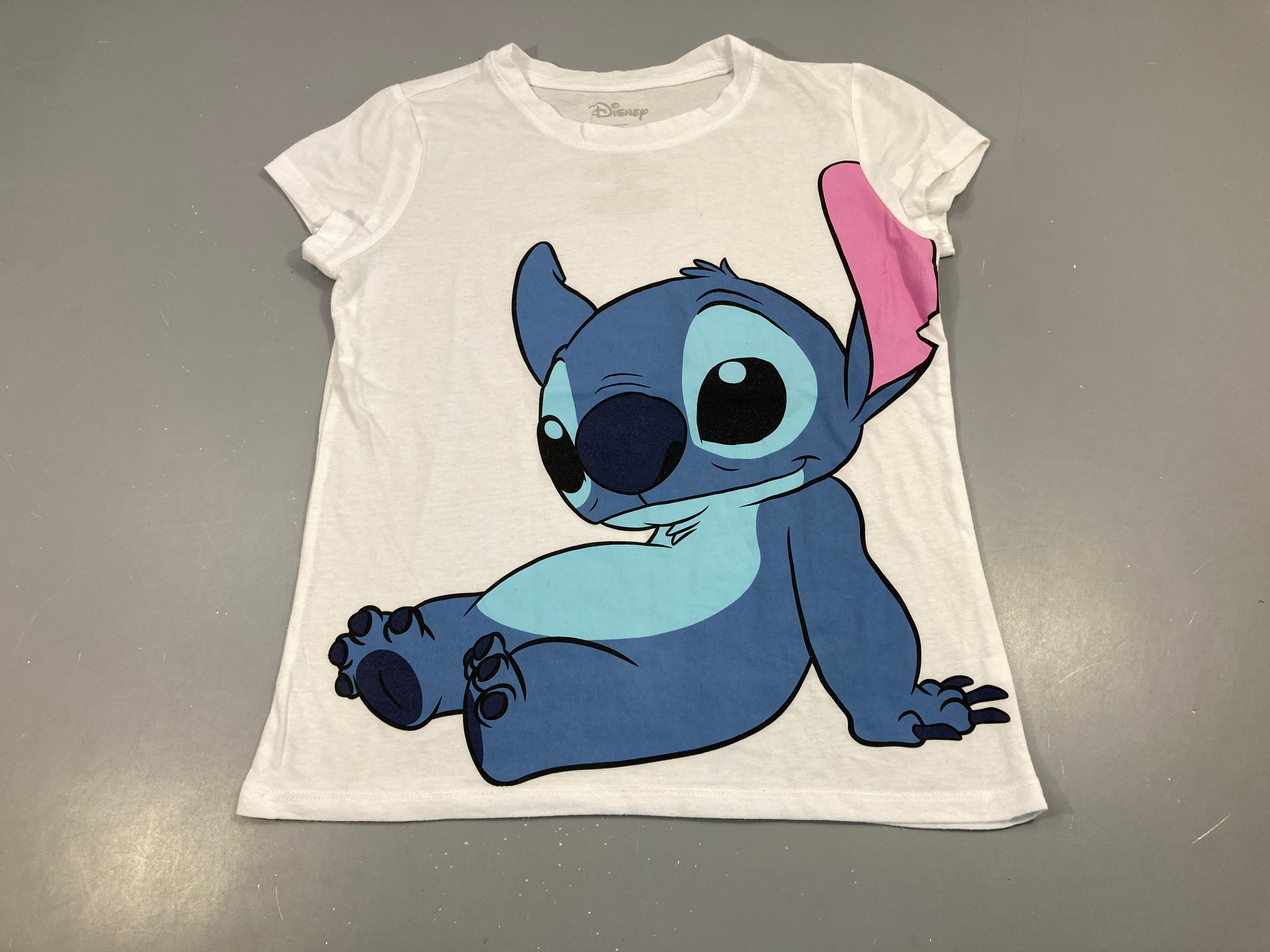 T-shirt m.c blanc Stitch, légèrement bouloché